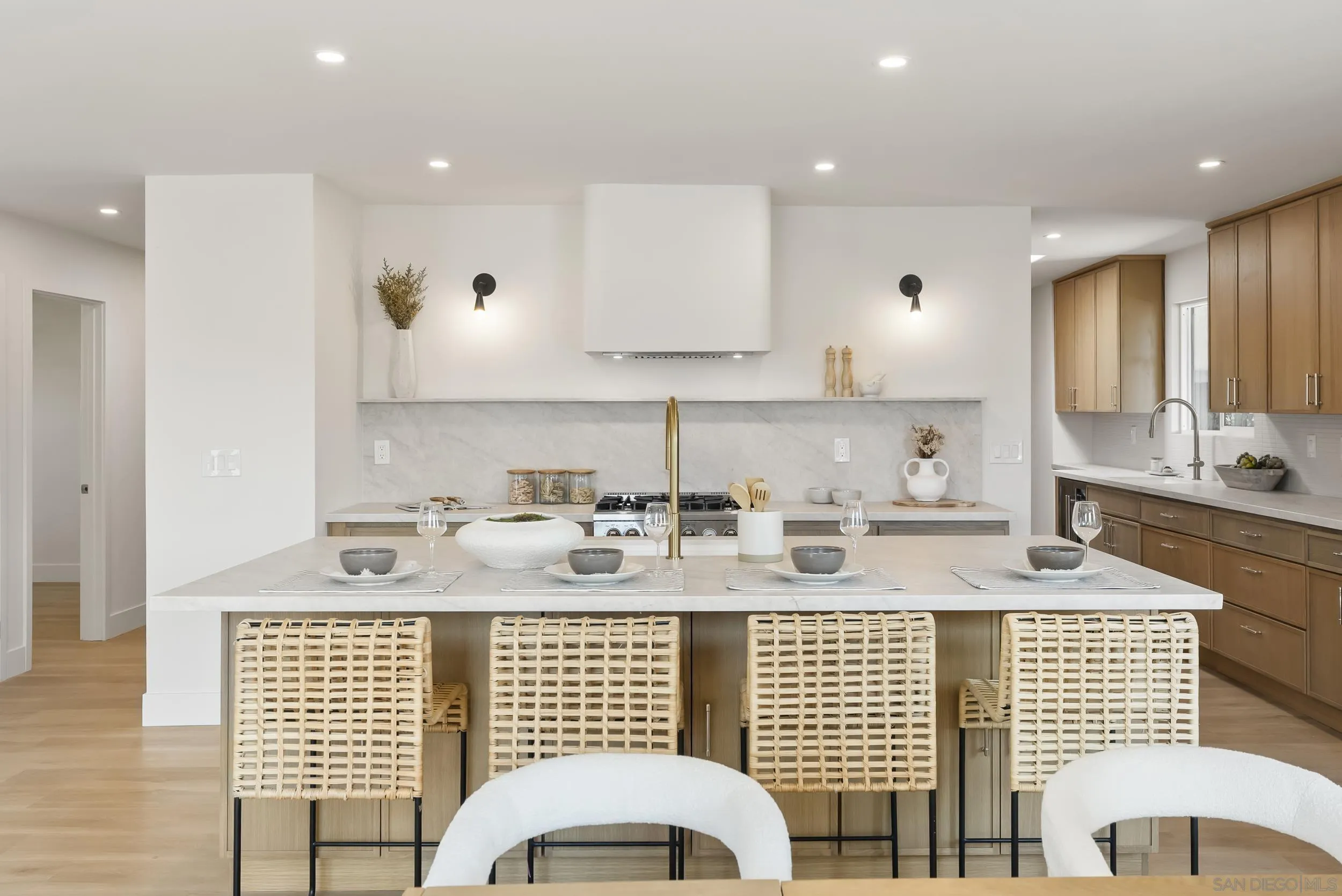 https://cdn.realtyfeed.com/cdn/127/250045670/5621ccd4696f106b11252b328b209167.webp