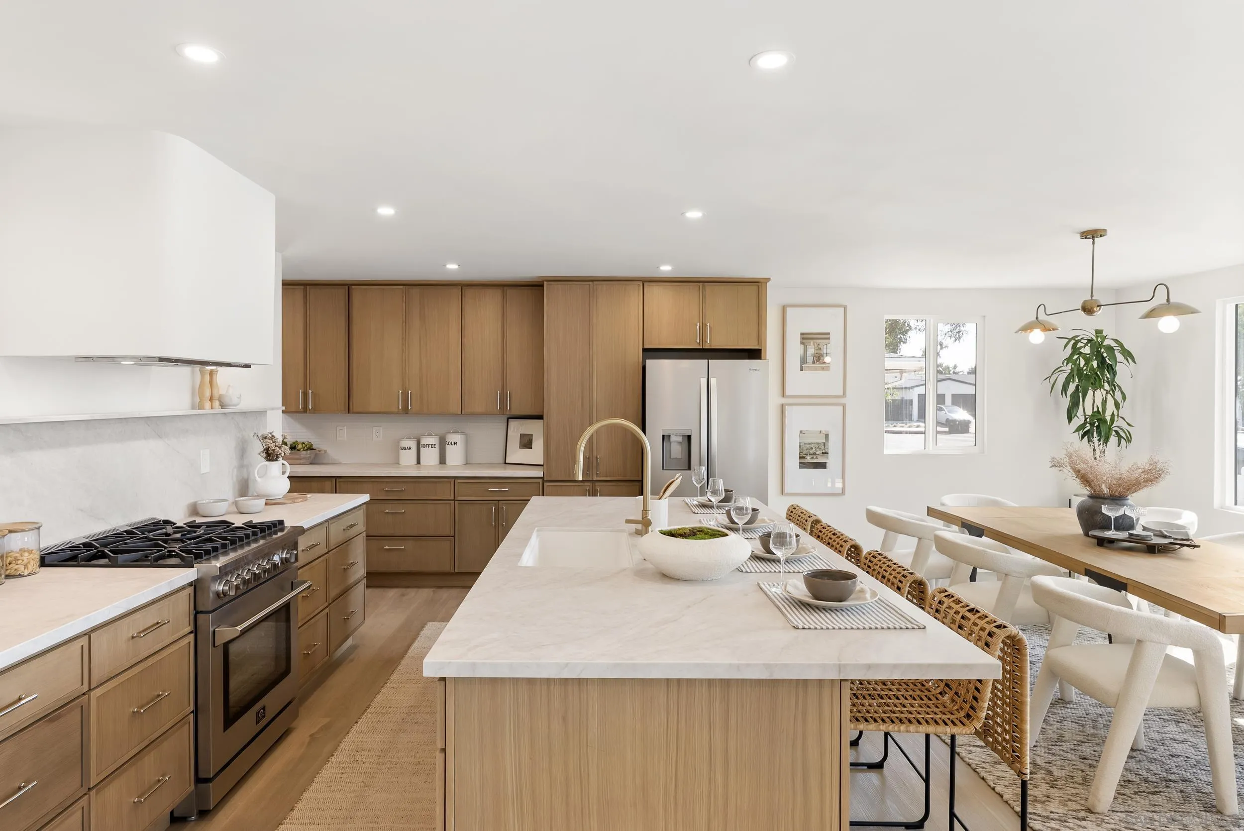 https://cdn.realtyfeed.com/cdn/127/250045670/e3c76e4fc5924369d203d2833664871f.webp