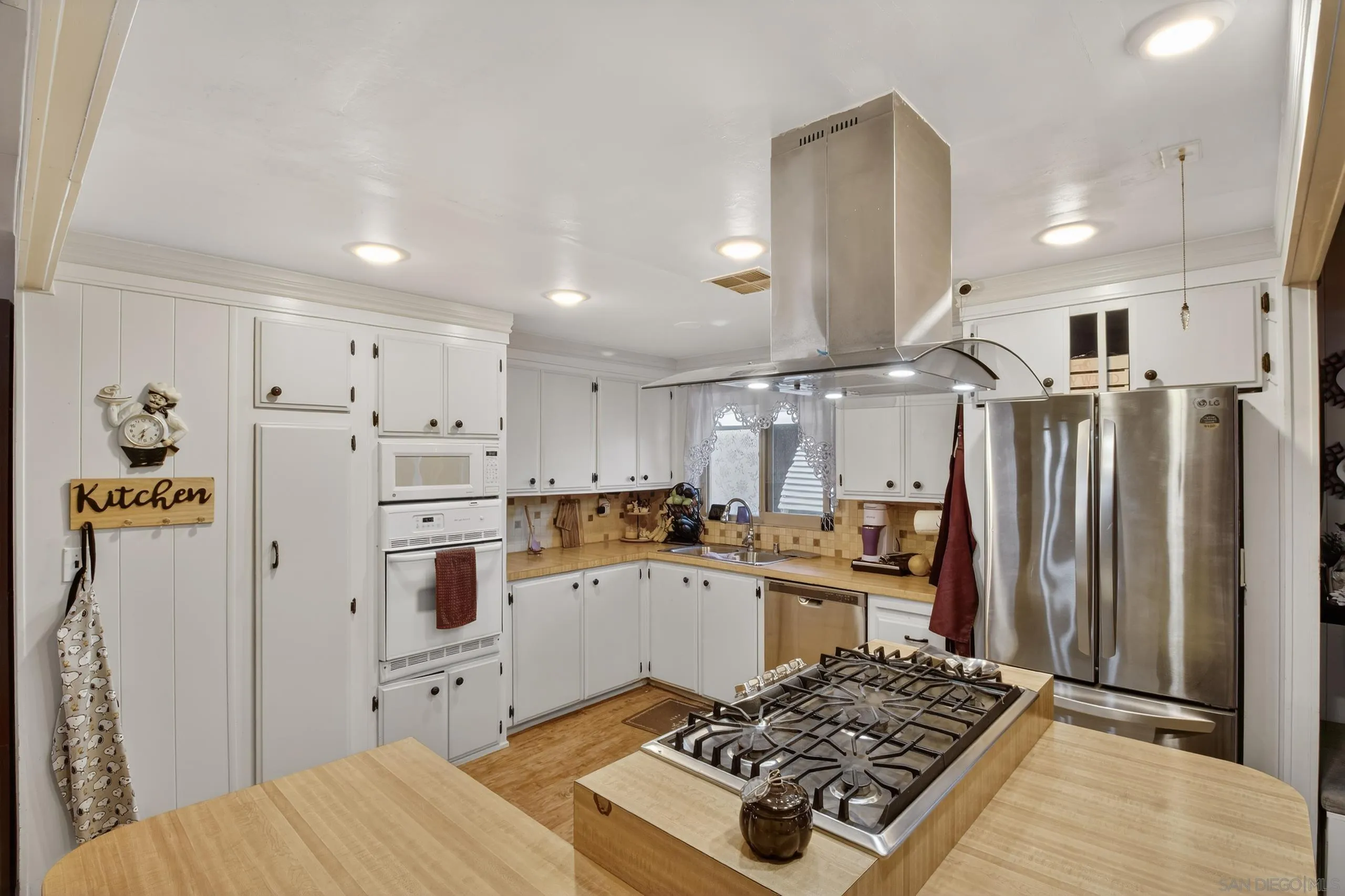 https://cdn.realtyfeed.com/cdn/127/250045696/16237aa840d4a46c0890305405f9b367.webp