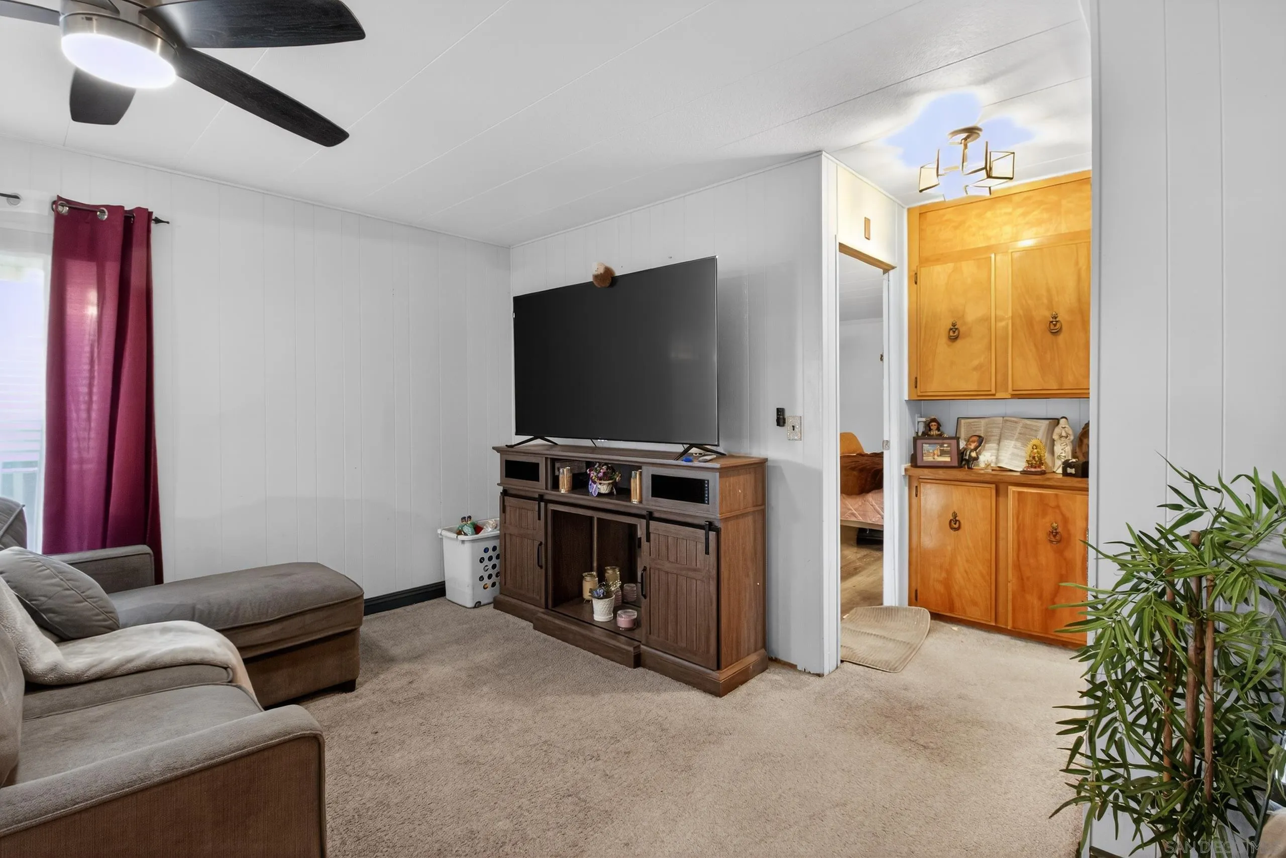 https://cdn.realtyfeed.com/cdn/127/250045696/4594a50c5de0ad2cc6812530529340ca.webp