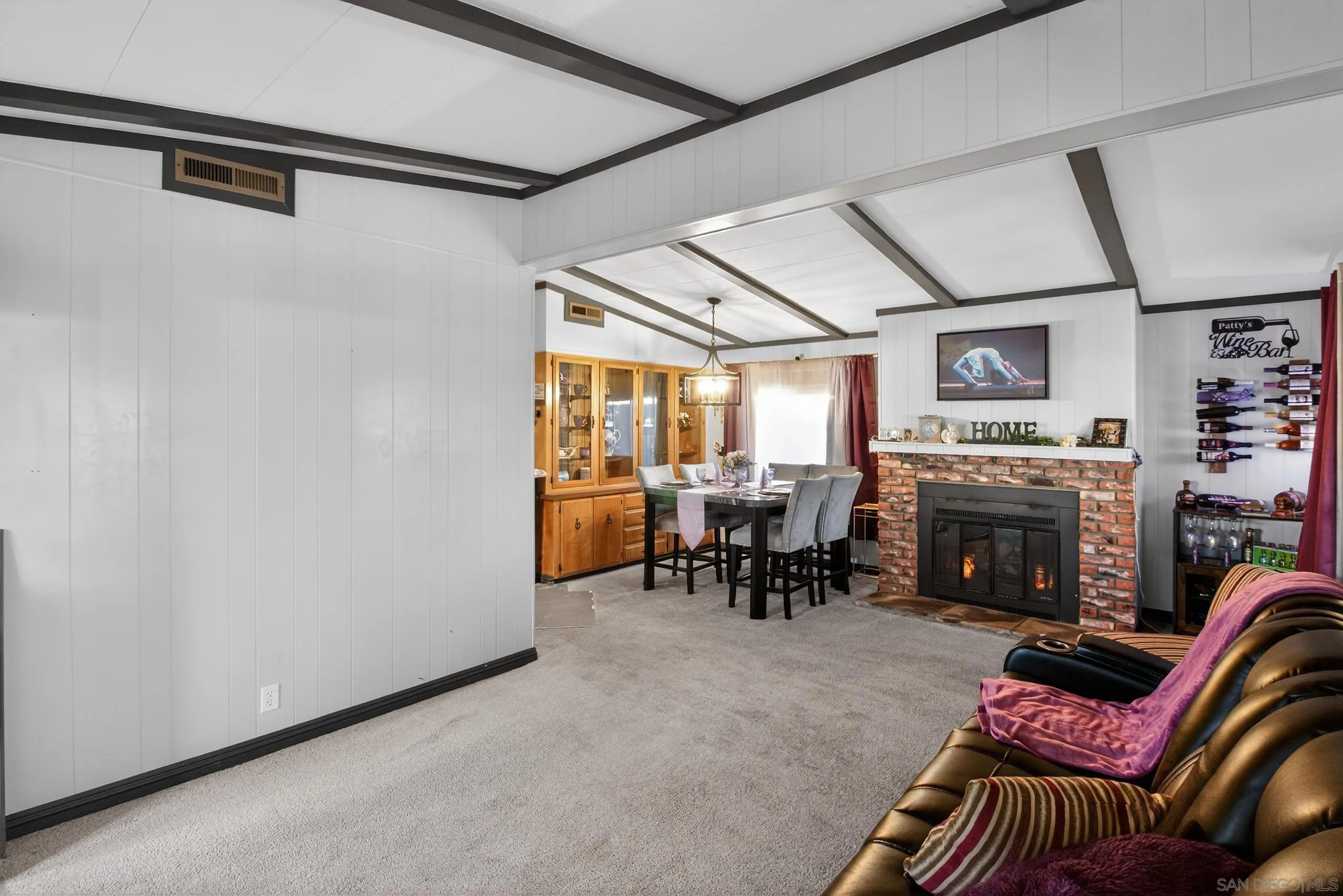 https://cdn.realtyfeed.com/cdn/127/250045696/568a7eb1b9de68f216645d0a14ae999a.webp