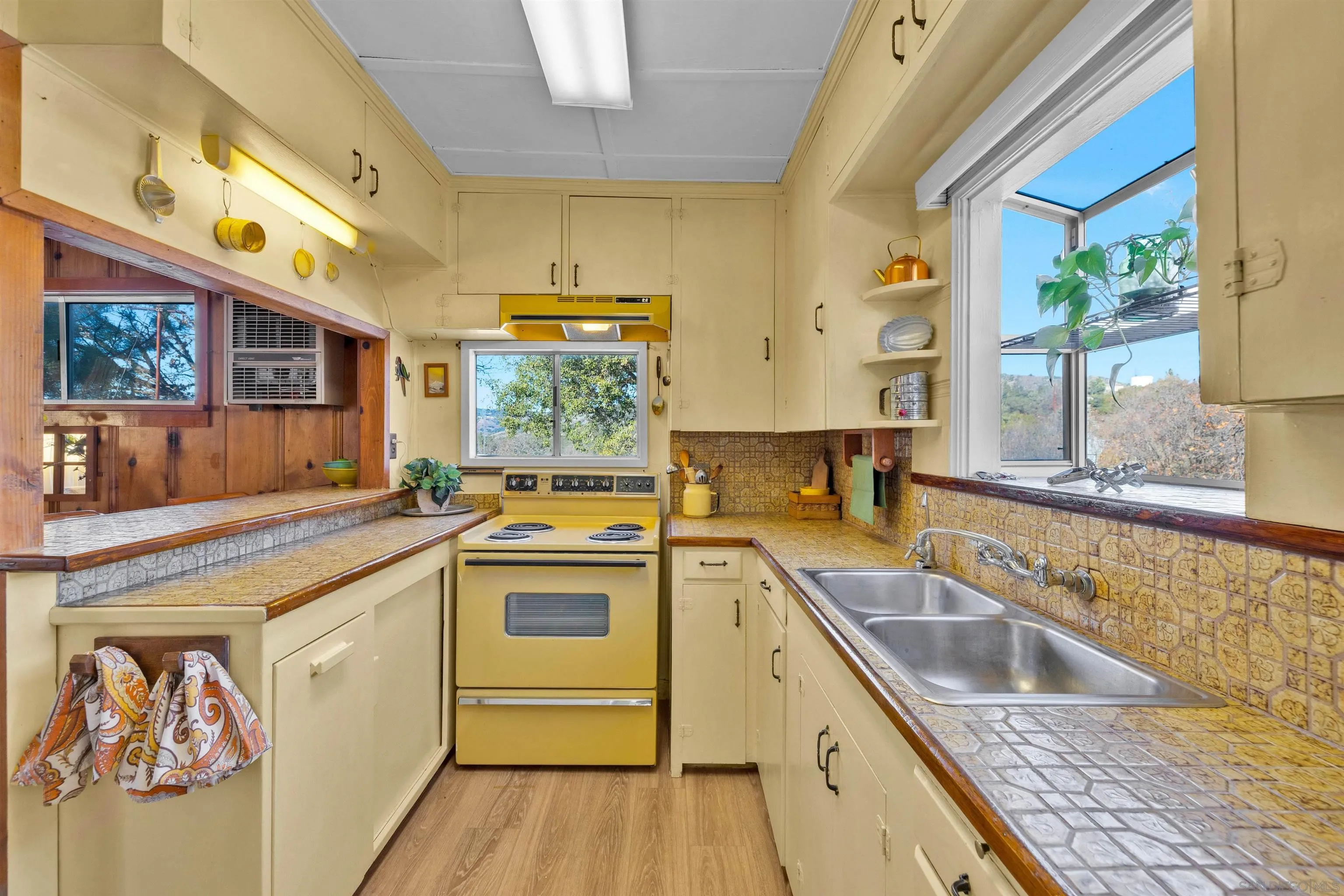 https://cdn.realtyfeed.com/cdn/127/250045710/fd250e8242ed9816351ccd59a4f0c707.webp