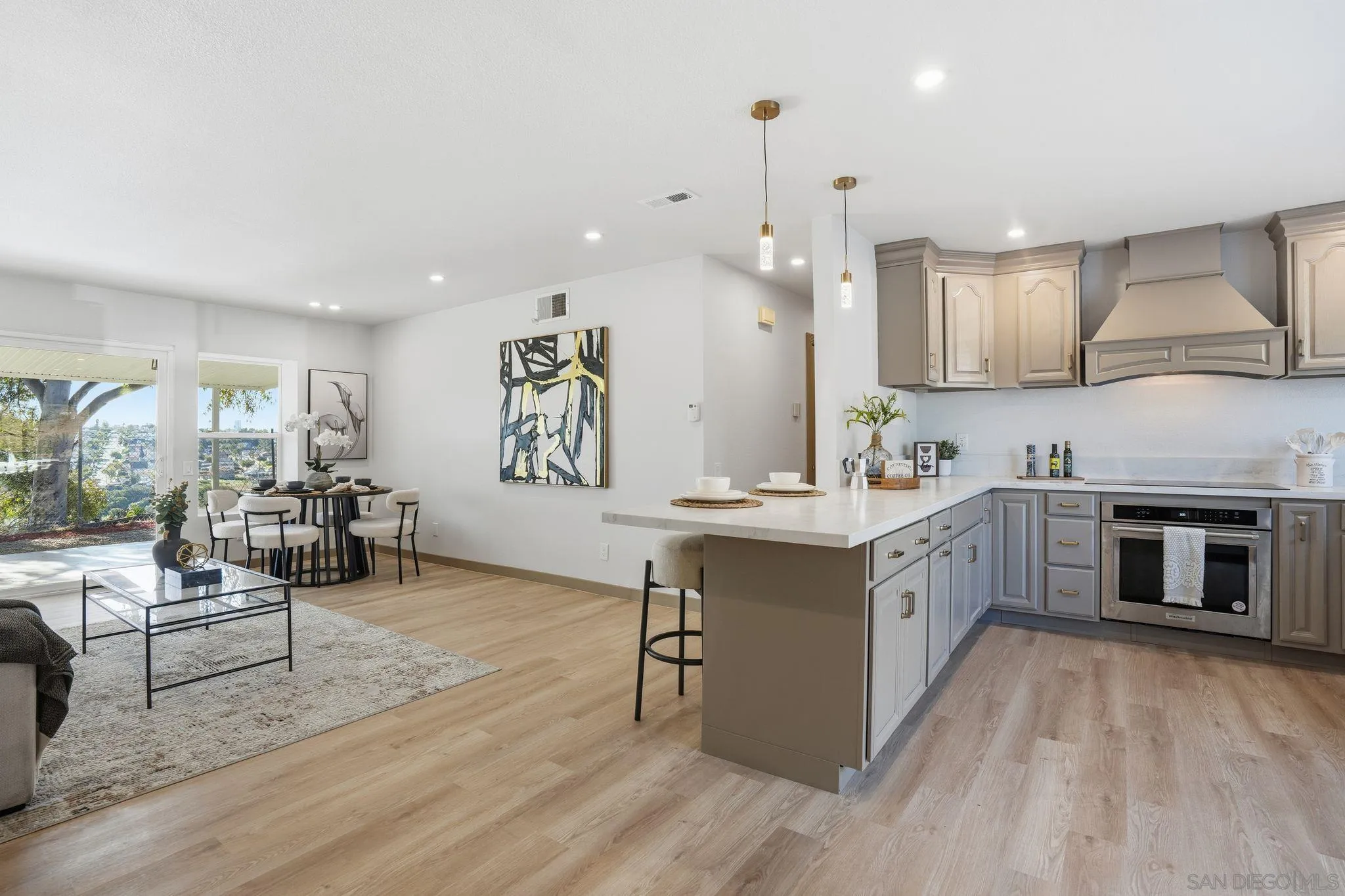 https://cdn.realtyfeed.com/cdn/127/250045715/687456d86a269e528443a95a6164cdc4.webp