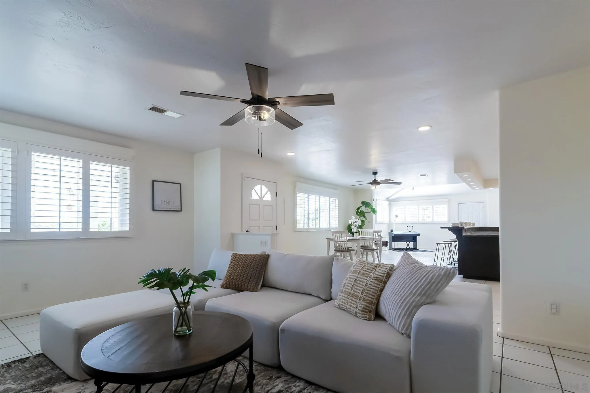 https://cdn.realtyfeed.com/cdn/127/250045722/163a8913c070878930d374ddd15e8940.webp