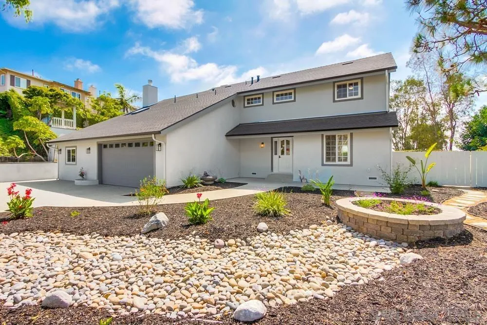 https://cdn.realtyfeed.com/cdn/127/250045725/cf5a93ed157d690f3b46978f125de5ec.webp