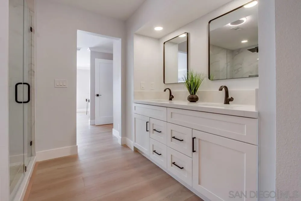 https://cdn.realtyfeed.com/cdn/127/250045725/f61034e6e28eca8fc17395bafa1f691f.webp
