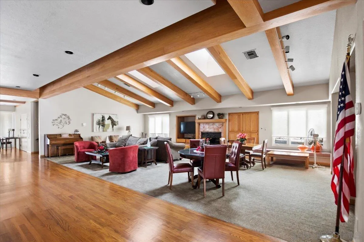 Photo #30: 250045738 Listing: Photo #30