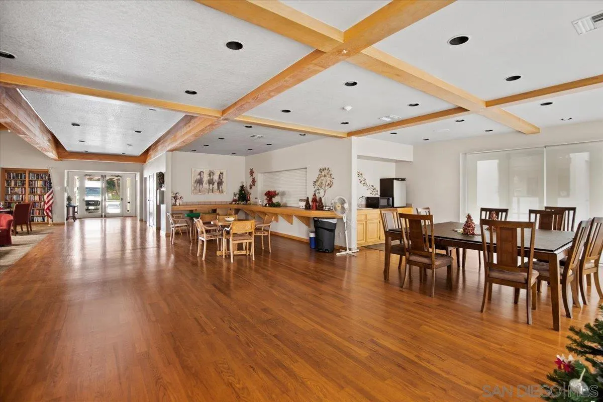 Photo #27: 250045738 Listing: Photo #27