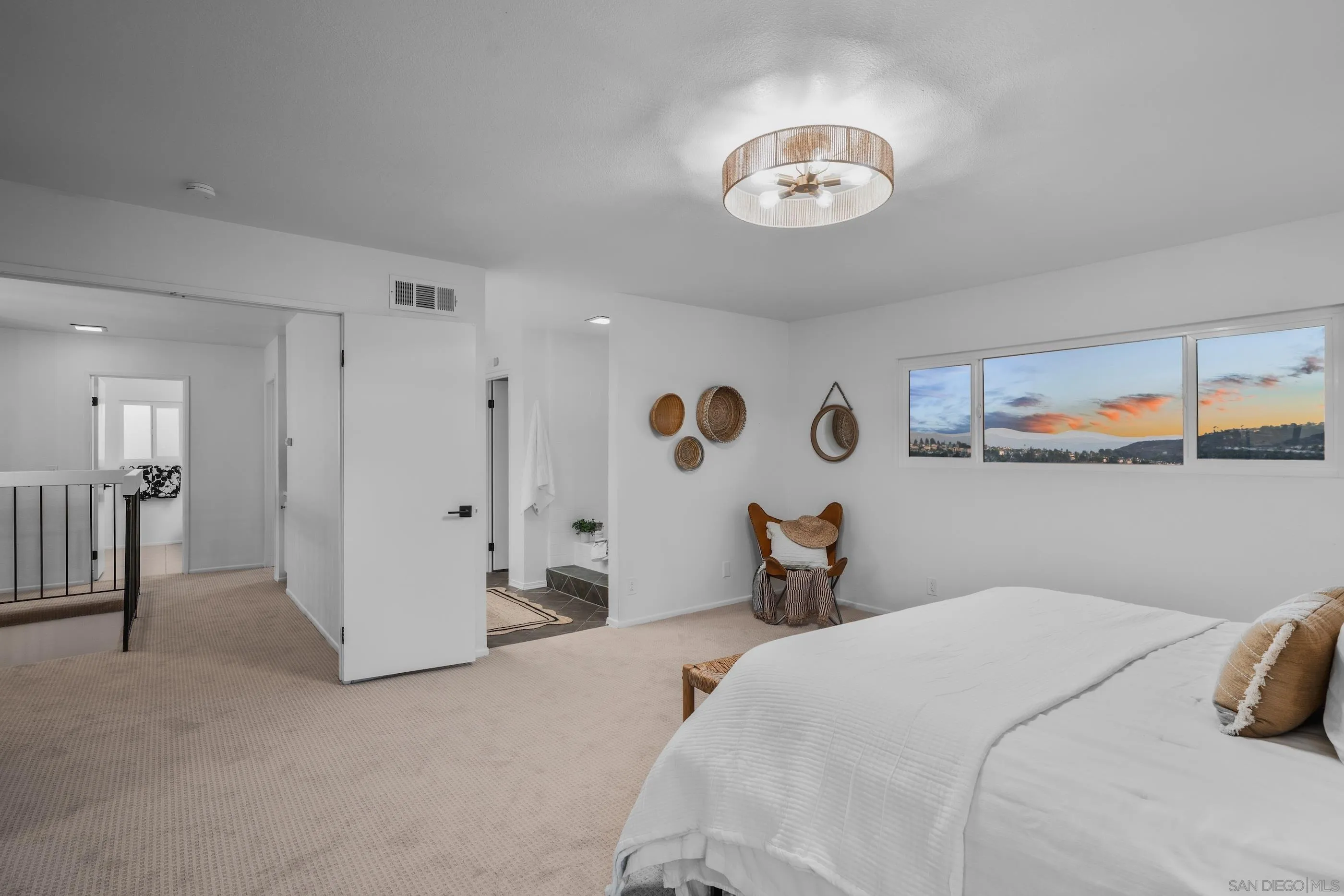 https://cdn.realtyfeed.com/cdn/127/250045745/9310408c03e1af8a41cd835a9472705c.webp