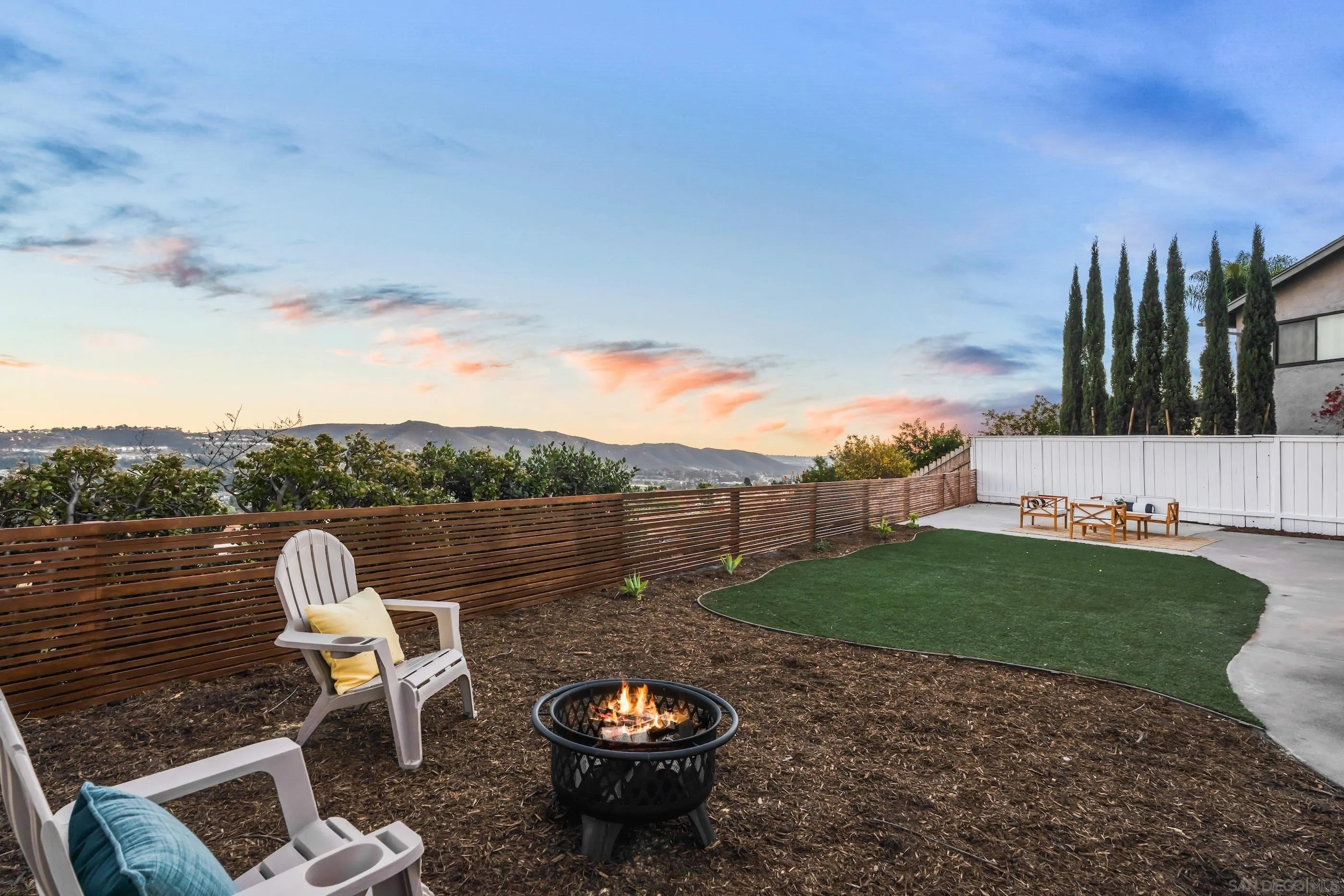 https://cdn.realtyfeed.com/cdn/127/250045745/b1f7d8f140c5145ca188eedac5065216.webp