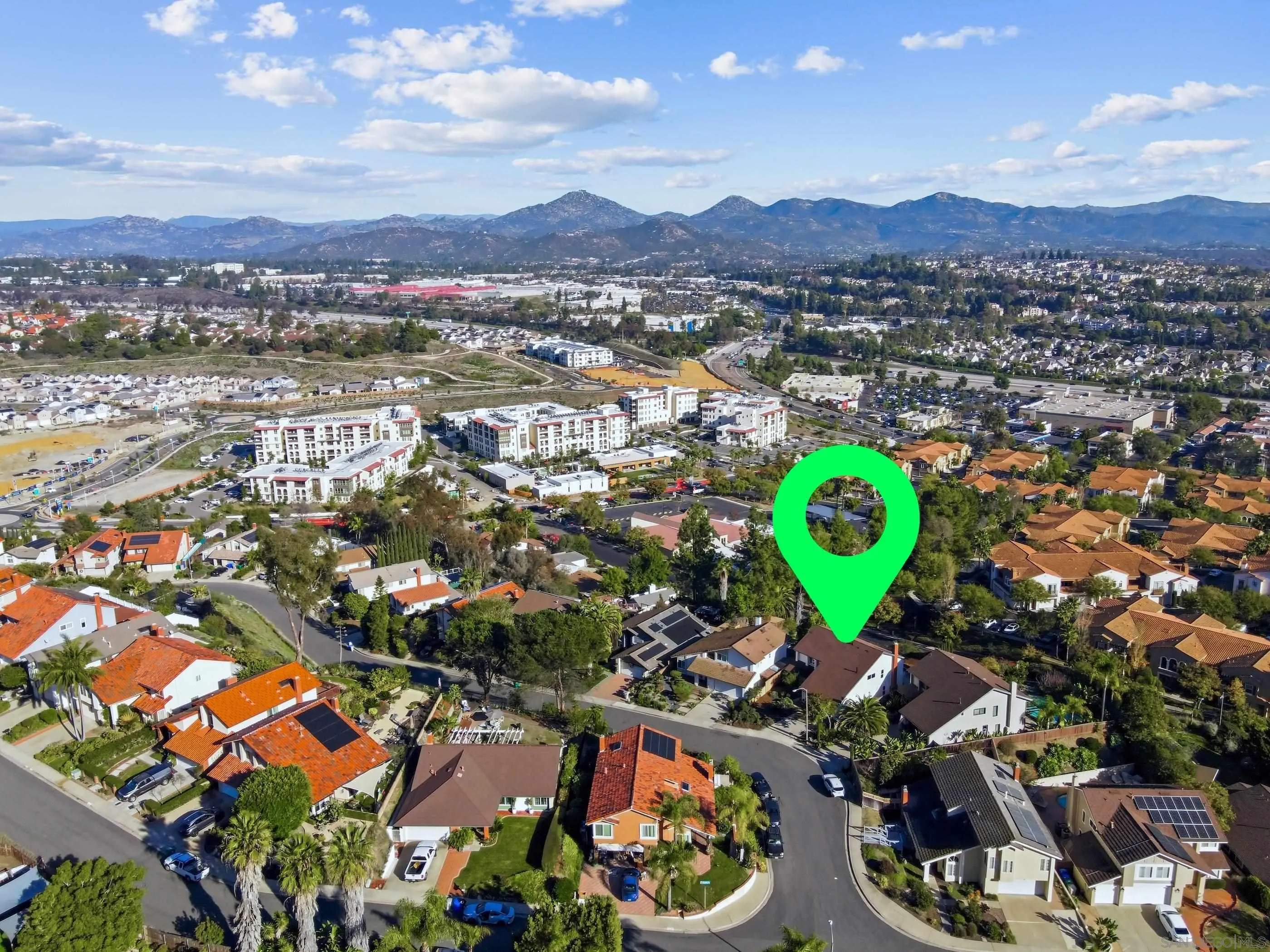 https://cdn.realtyfeed.com/cdn/127/250045745/d6db87eb3f7286e85821bd78f4414095.webp