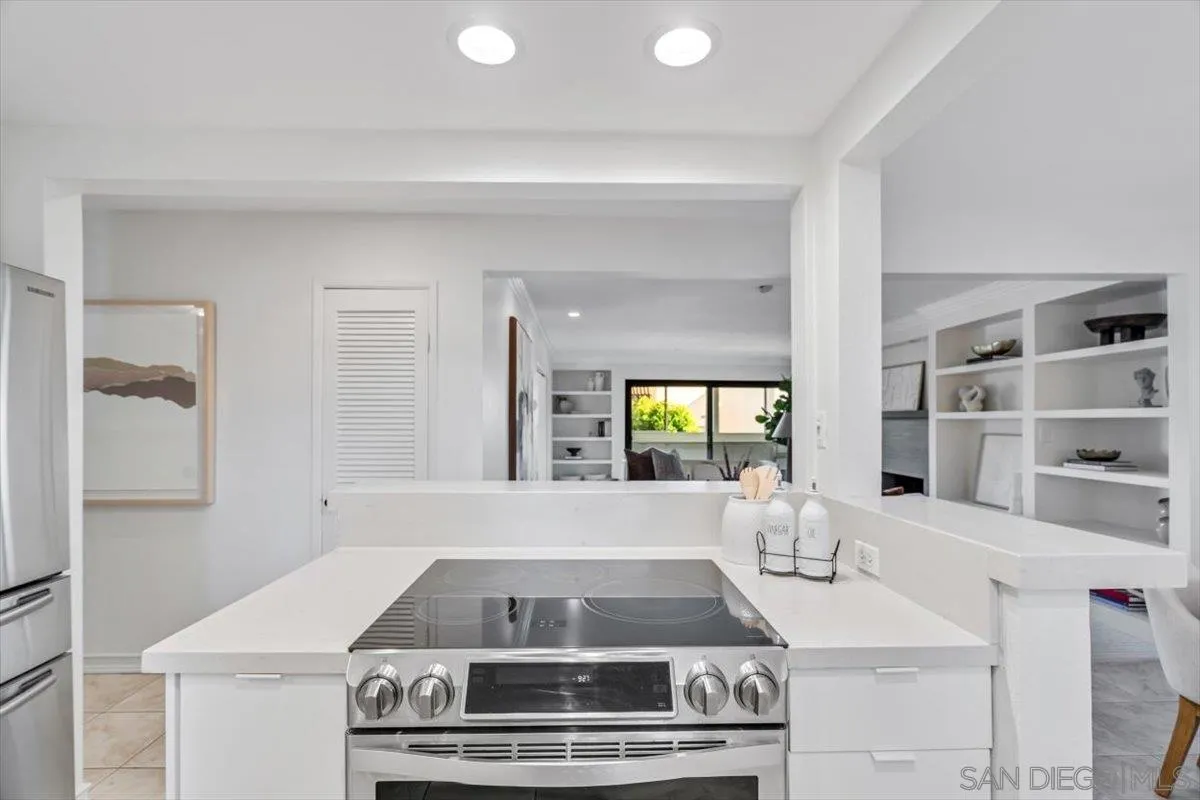 https://cdn.realtyfeed.com/cdn/127/250045758/0cb25649c86867187332560a554baf62.webp