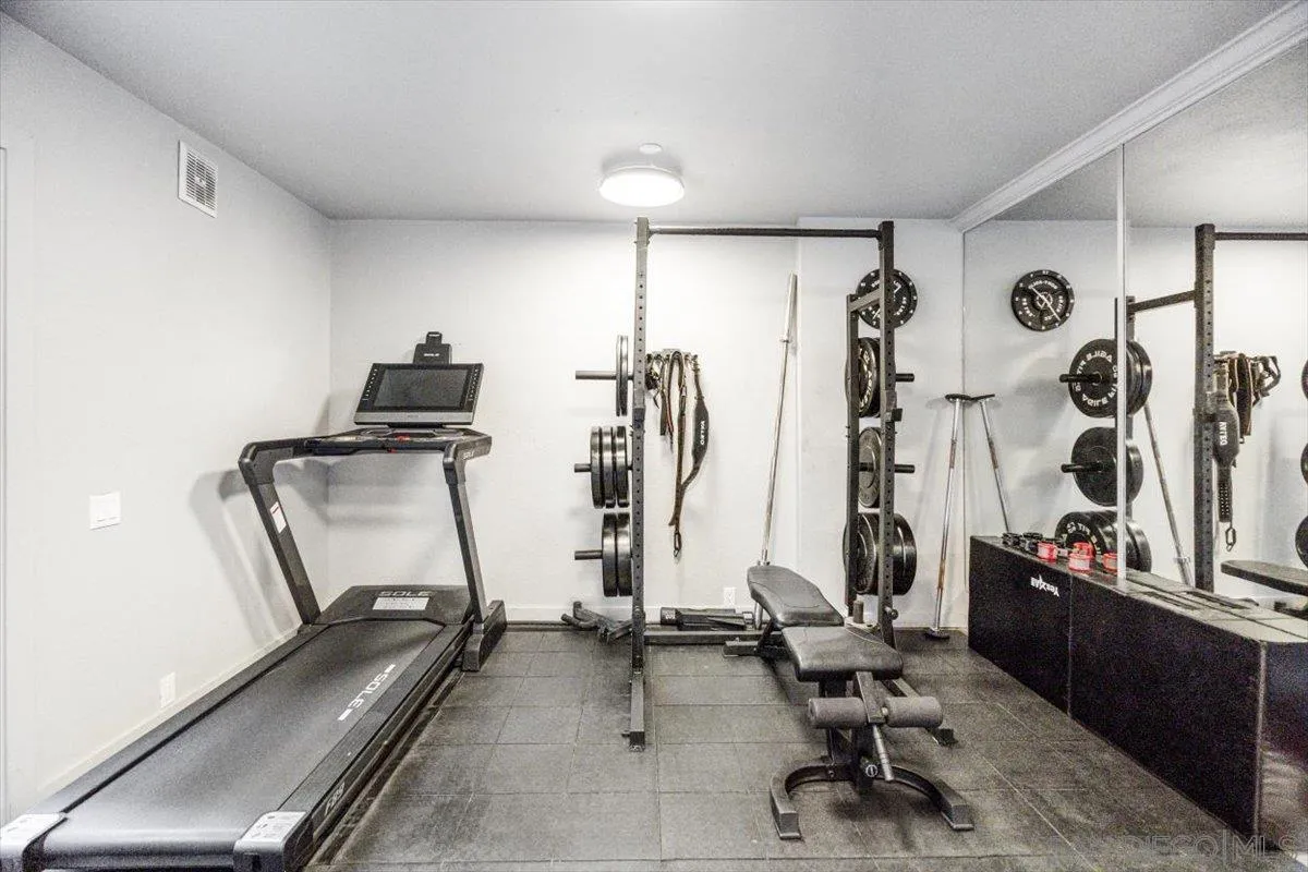 https://cdn.realtyfeed.com/cdn/127/250045758/21951d314e0b185c0976f81e894f3d36.webp