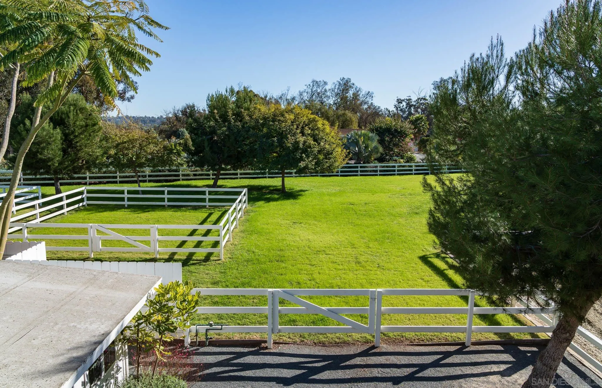 https://cdn.realtyfeed.com/cdn/127/250045761/80cab7207dc89236b480b065824567f7.webp