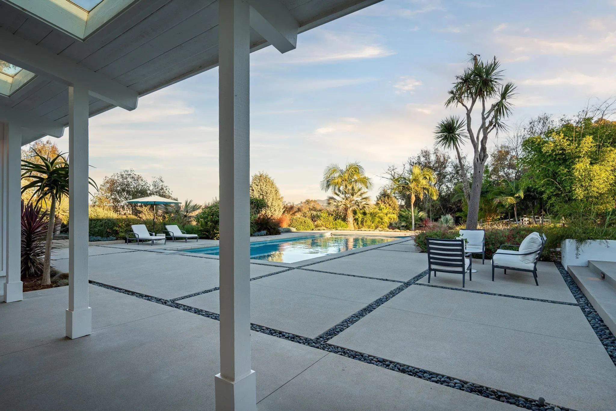 https://cdn.realtyfeed.com/cdn/127/250045761/e175c90a453b7b035a0fd133247834ba.webp