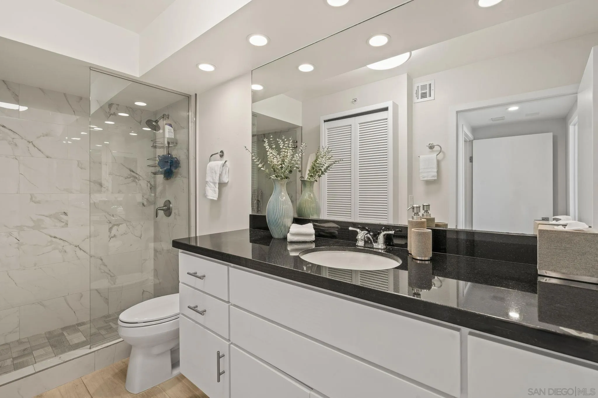 Photo #20: 250045762 Listing: Photo #20