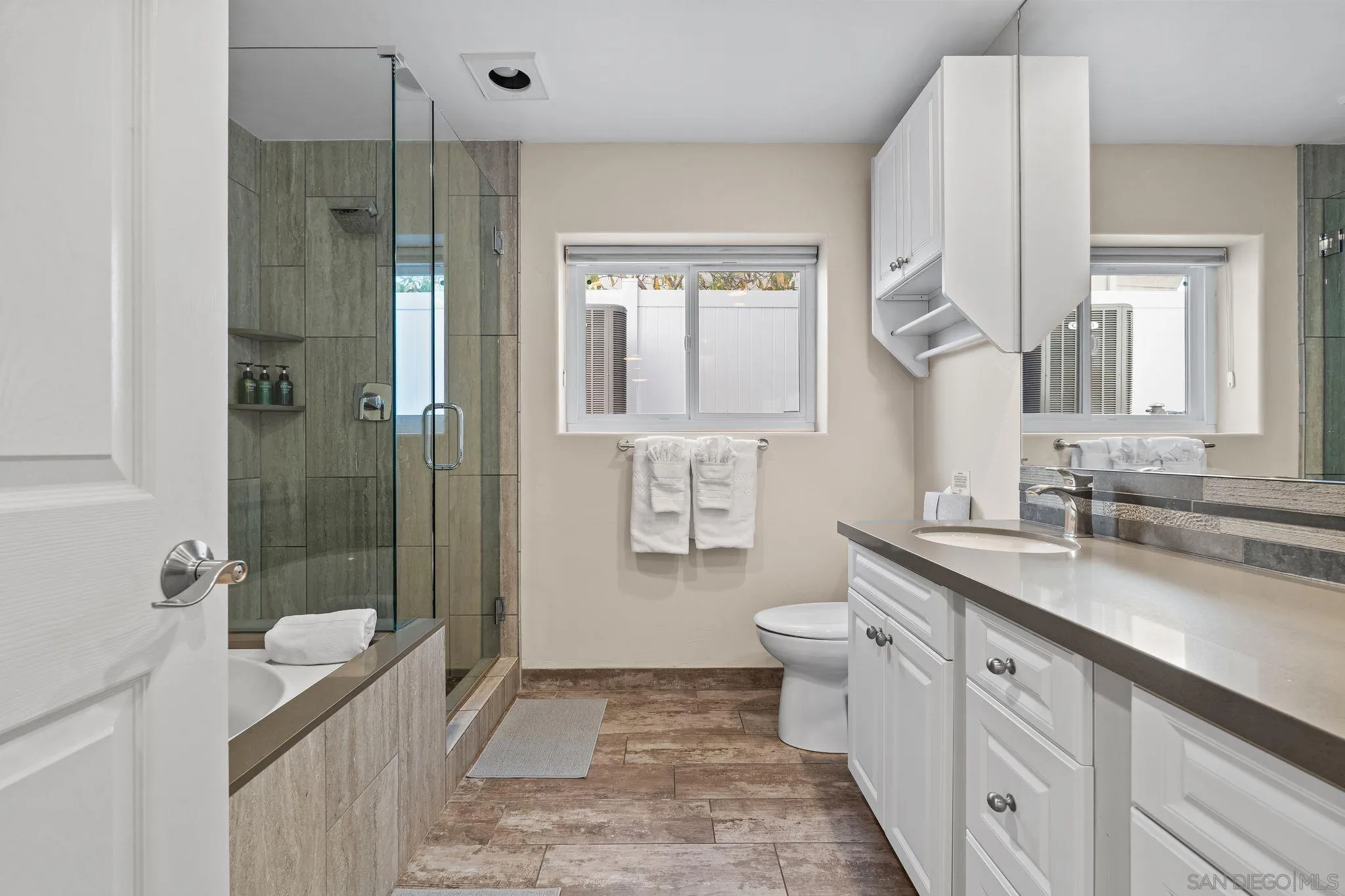 https://cdn.realtyfeed.com/cdn/127/250045765/3ed65068e66b21b6cd6daf1cf42c2e25.webp