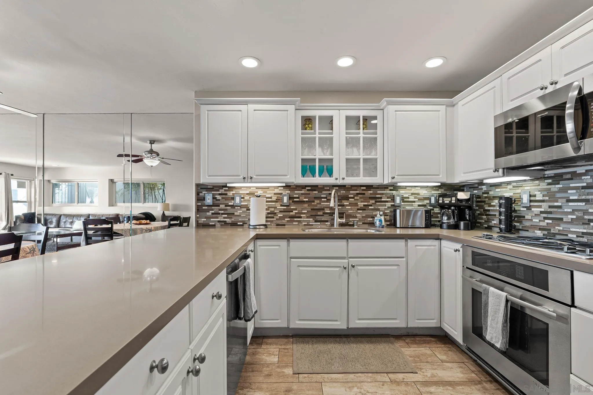 https://cdn.realtyfeed.com/cdn/127/250045765/501c6504ca562285693577f58ae7a85f.webp