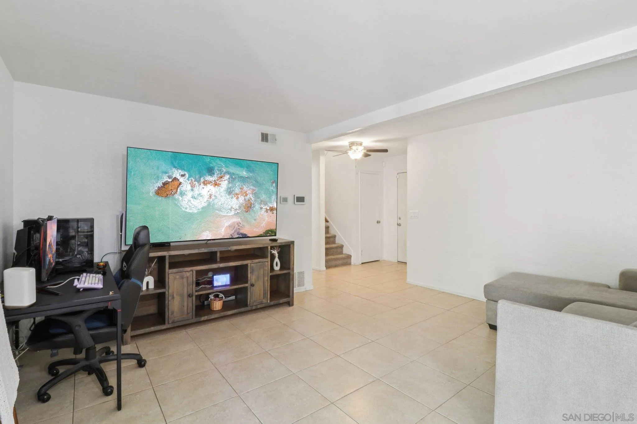 Photo #8: 250045776 Listing: Photo #8