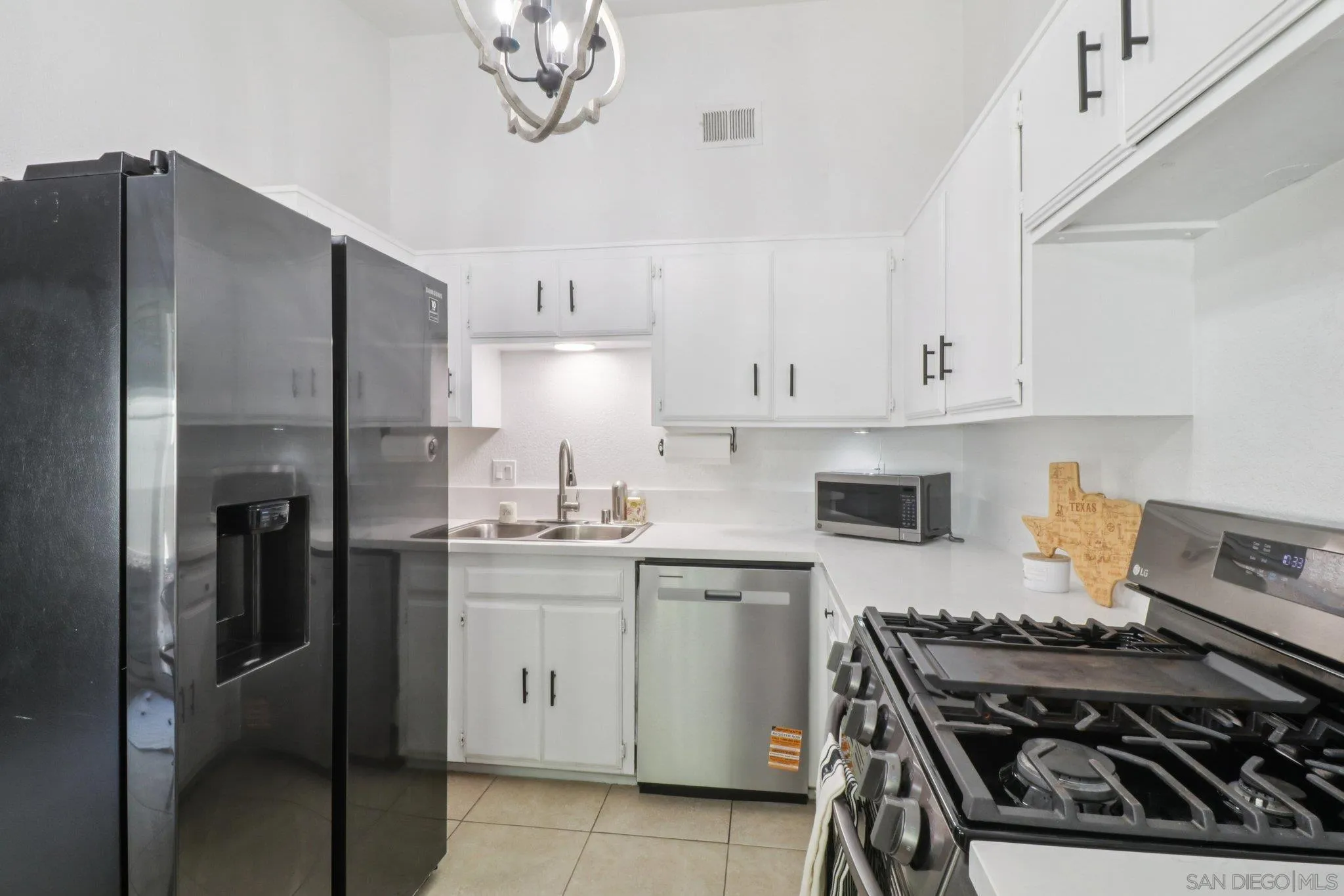 Photo #11: 250045776 Listing: Photo #11