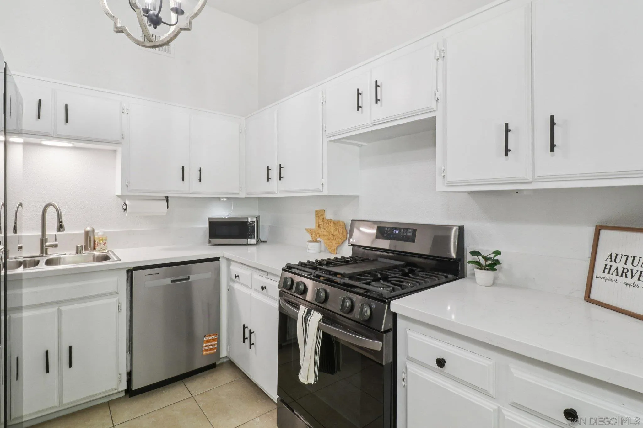 Photo #10: 250045776 Listing: Photo #10