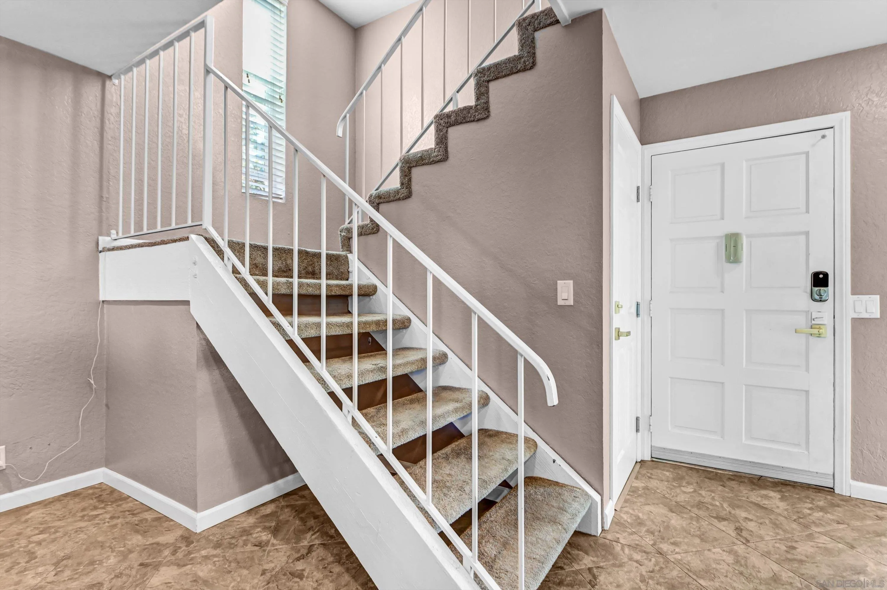https://cdn.realtyfeed.com/cdn/127/250045780/049691094ab3d3bb83e236190a5b71ad.webp