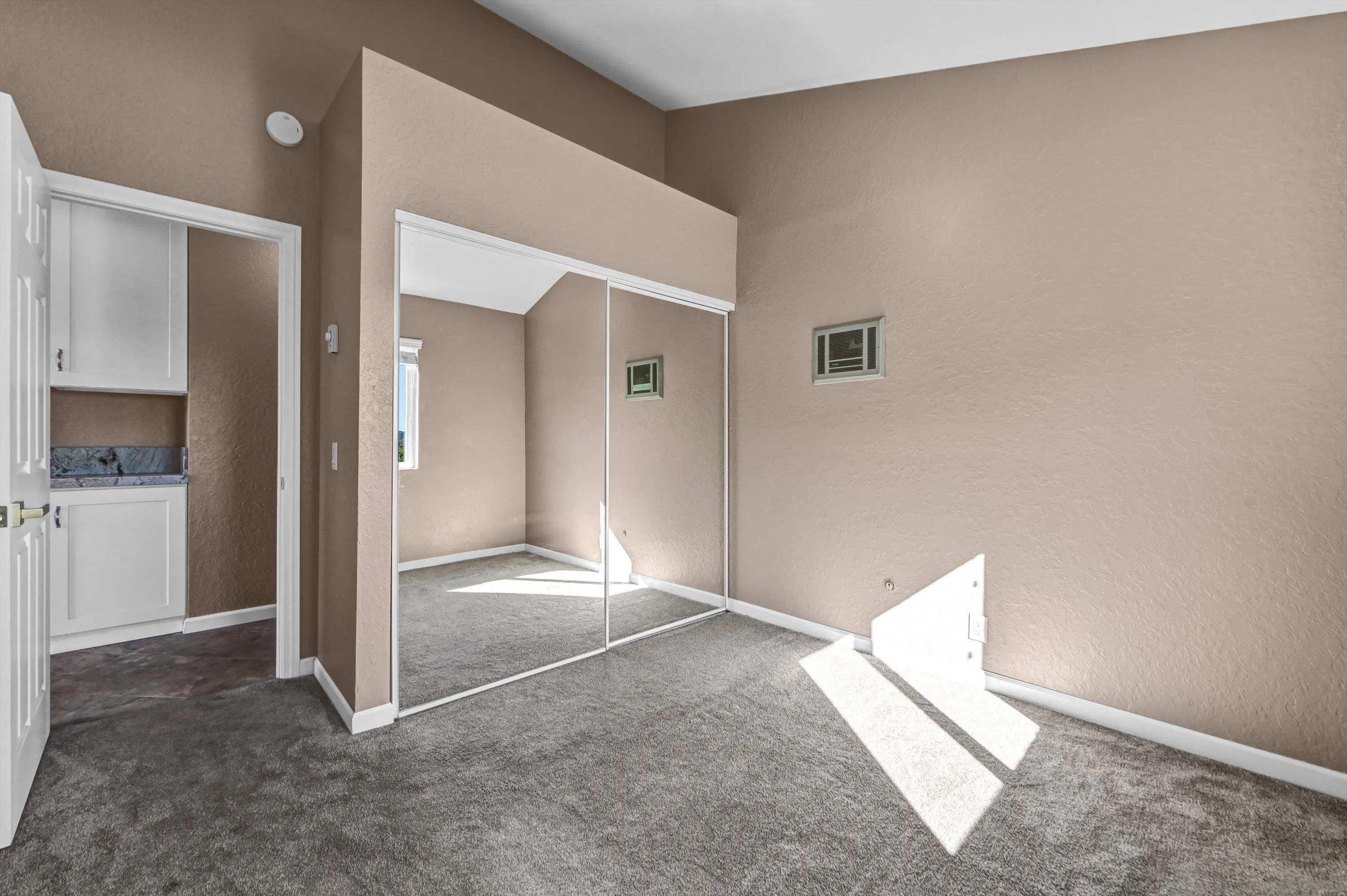 https://cdn.realtyfeed.com/cdn/127/250045780/8910479e4120bba1c7bd2451ab5e7751.webp