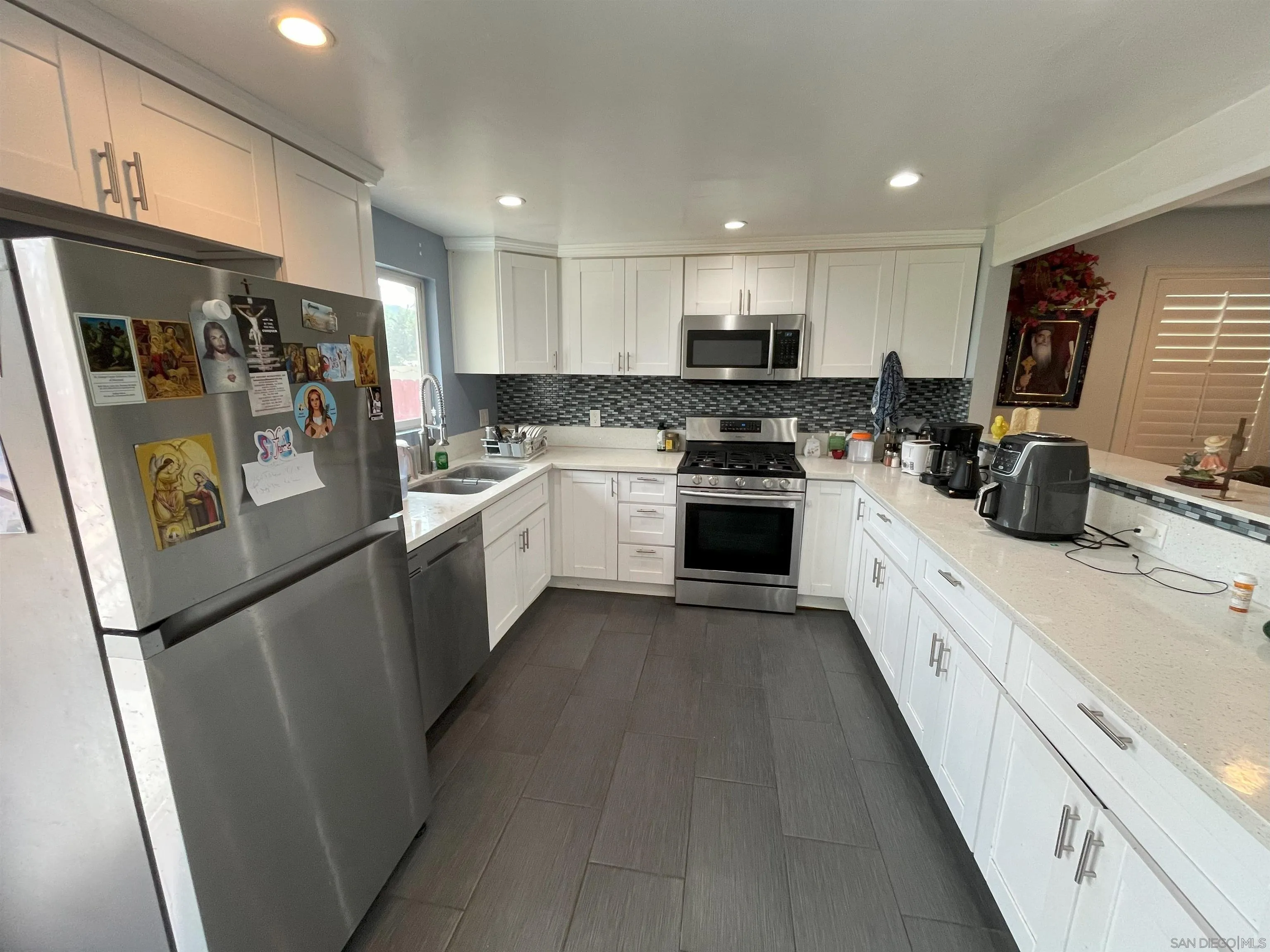 https://cdn.realtyfeed.com/cdn/127/250045782/0acf1609ba433788262128ed868da924.webp