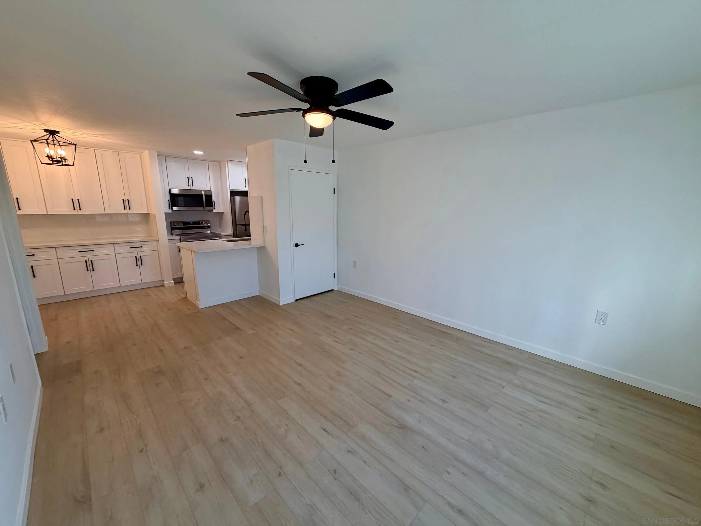 https://cdn.realtyfeed.com/cdn/127/250045789/42dd6953c6ce4a852ef5d9a249abb4f1.webp