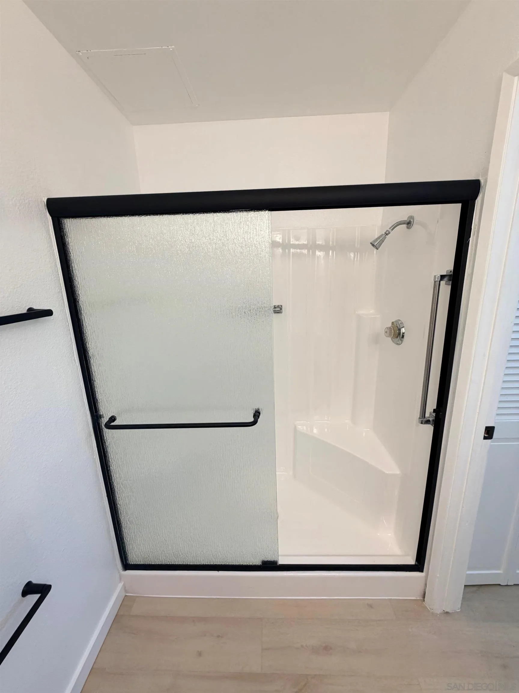 Photo #6: 250045789 Listing: Photo #6