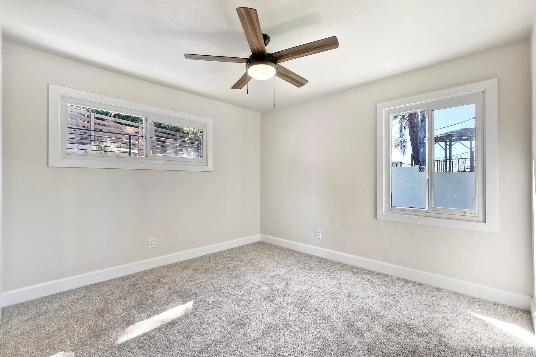 https://cdn.realtyfeed.com/cdn/127/250045797/68a606dcde7510ed761c880392d97027.webp