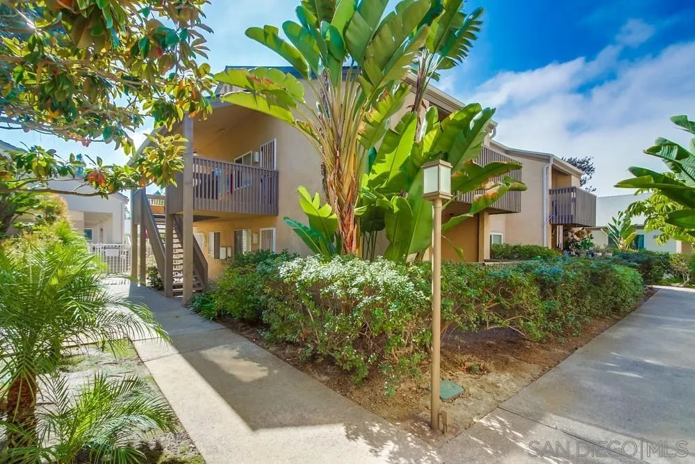 https://cdn.realtyfeed.com/cdn/127/250045805/84c46643d86a695d390c8860142633ab.webp