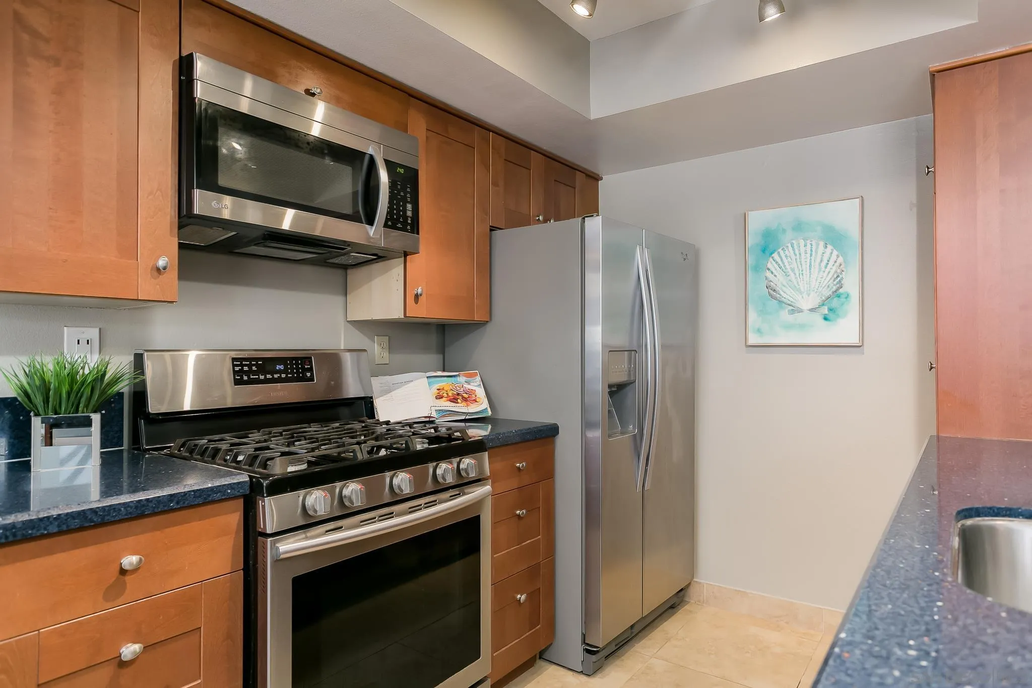 https://cdn.realtyfeed.com/cdn/127/250045810/9d1186130095076953206b72b0ca58a2.webp