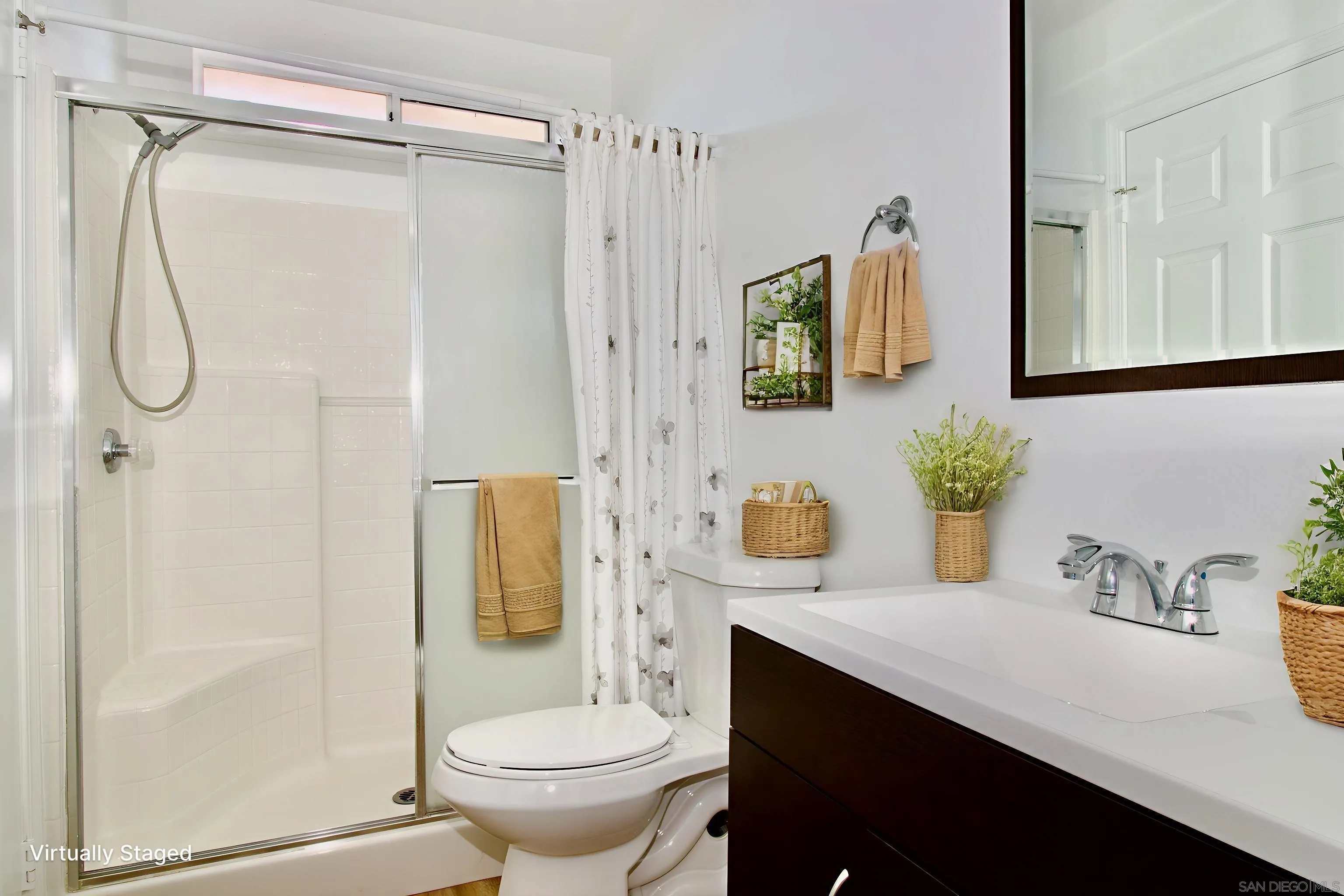 https://cdn.realtyfeed.com/cdn/127/250045816/2263985c904c96ddb884ccbc105f2a4b.webp