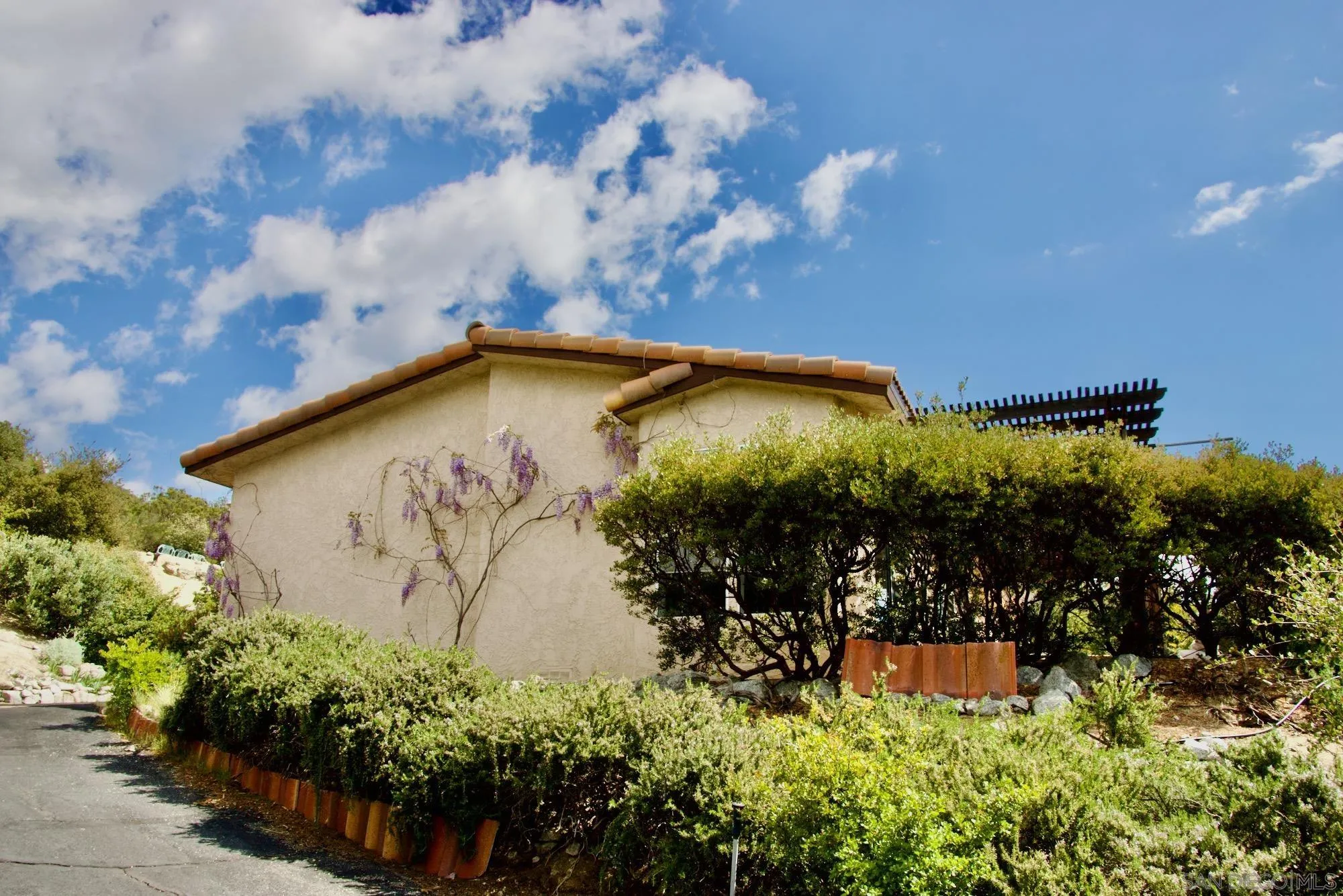 https://cdn.realtyfeed.com/cdn/127/250045816/beca3eb1ecd857b5e035052307fdf27c.webp