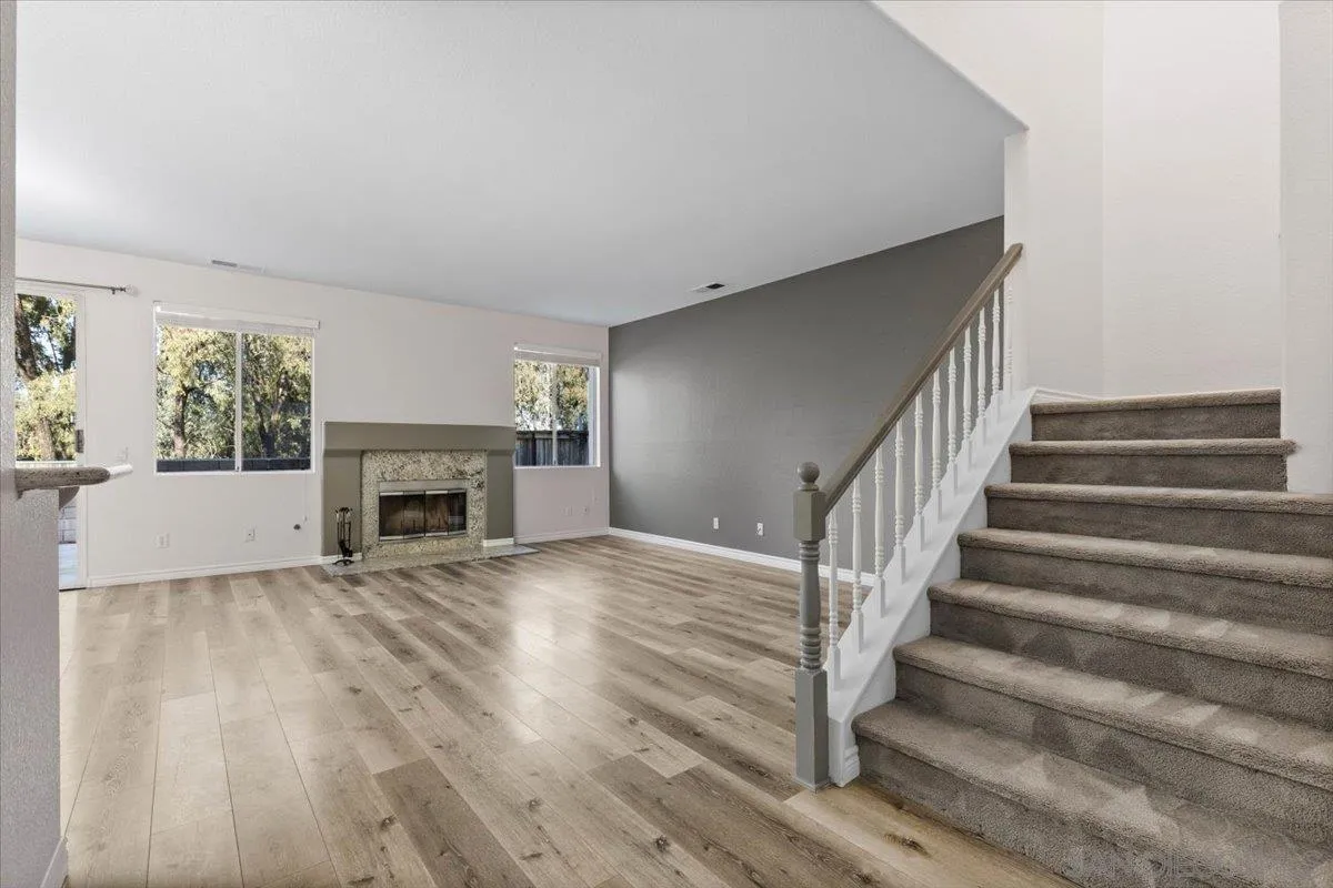 https://cdn.realtyfeed.com/cdn/127/250045826/907d99f815436668177c7cca31e2c7fc.webp