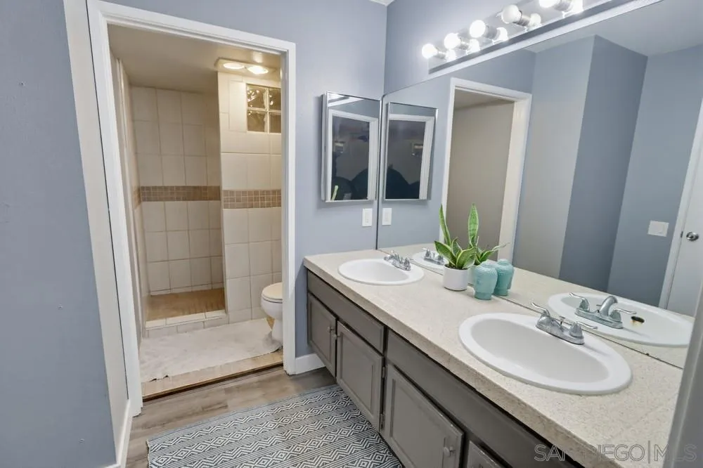 Photo #32: 250045827 Listing: Photo #32