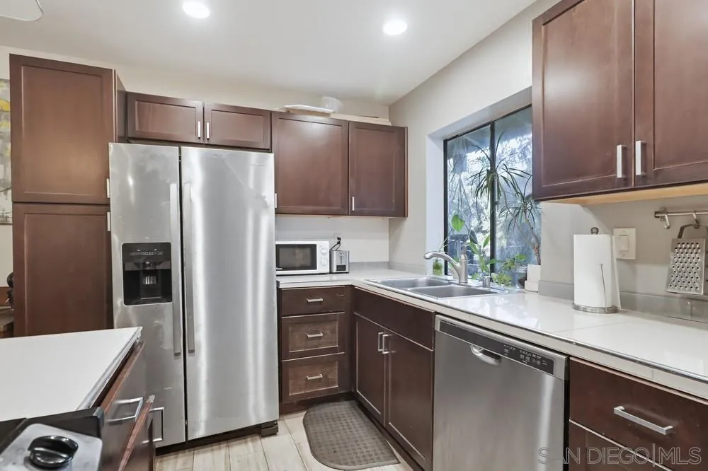 Photo #21: 250045827 Listing: Photo #21