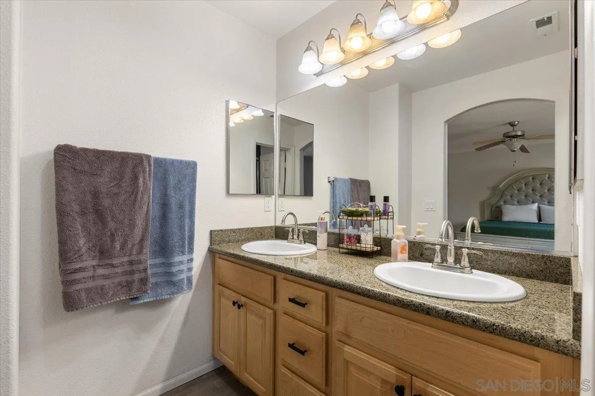 https://cdn.realtyfeed.com/cdn/127/250045828/02db9aefbf30369808725aec4083ab94.webp