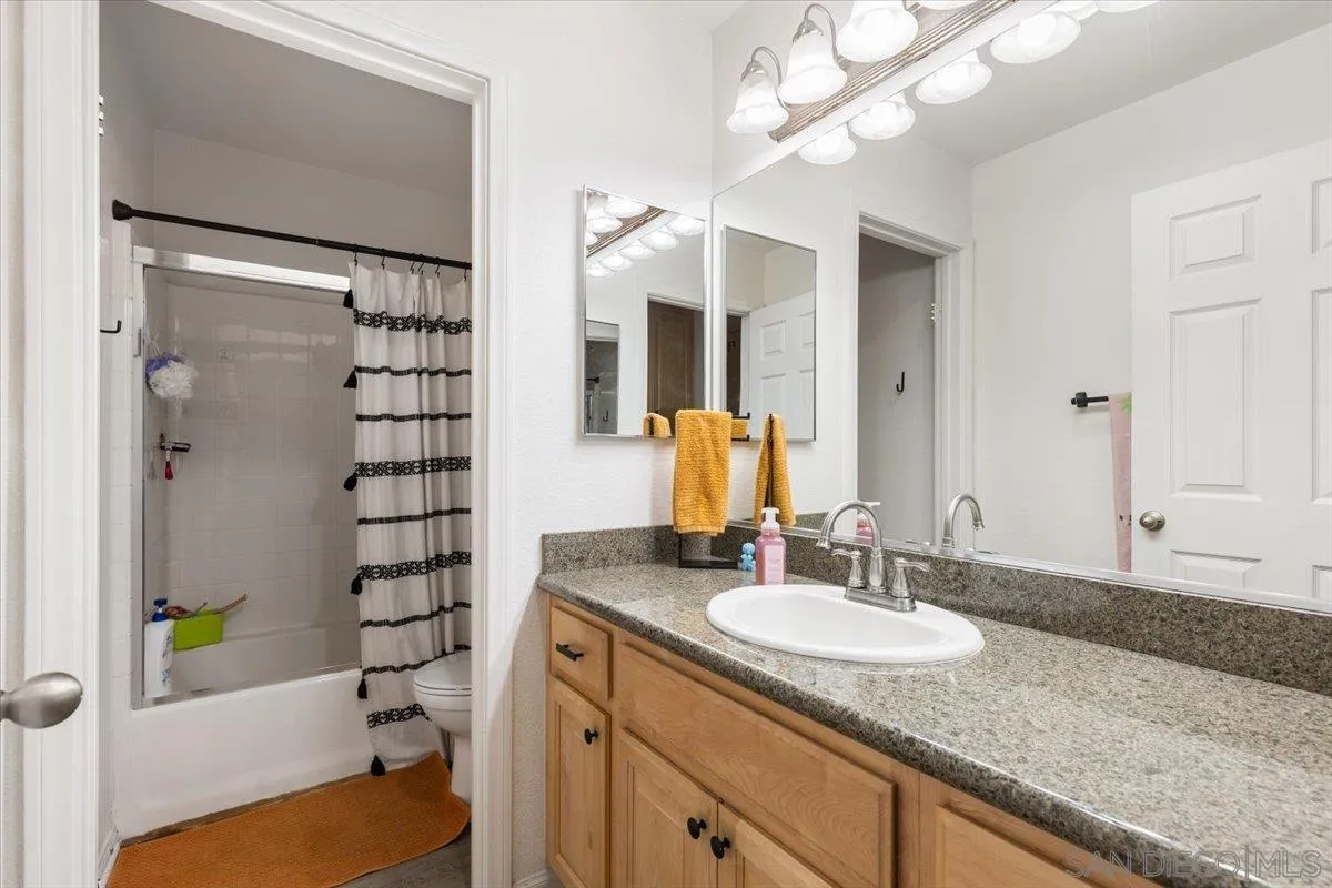 https://cdn.realtyfeed.com/cdn/127/250045828/2f646d22828d330b5703279beb41a050.webp