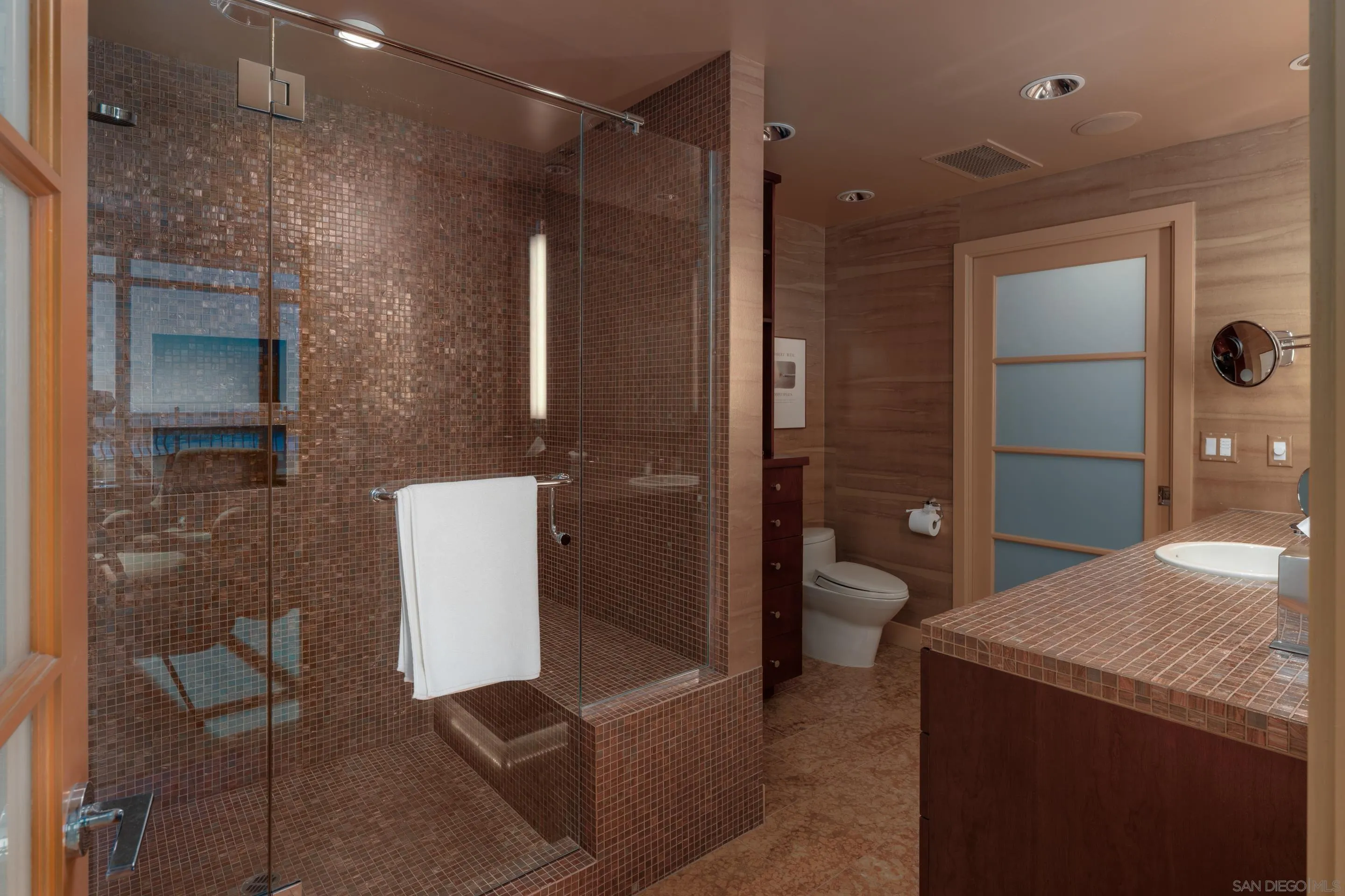 Photo #23: 250045838 Listing: Photo #23