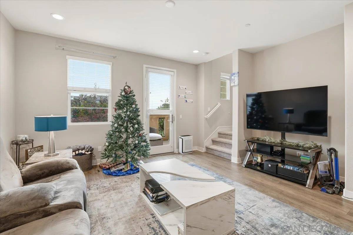 Photo #12: 250045846 Listing: Photo #12