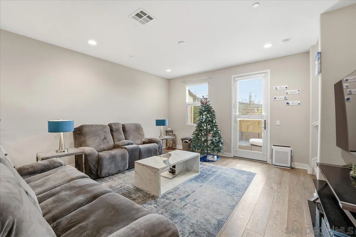 Photo #24: 250045846 Listing: Photo #24