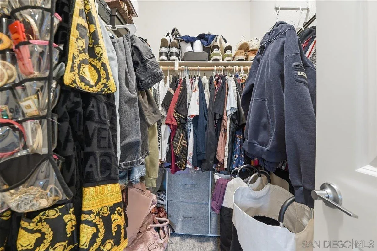 Photo #35: 250045846 Listing: Photo #35