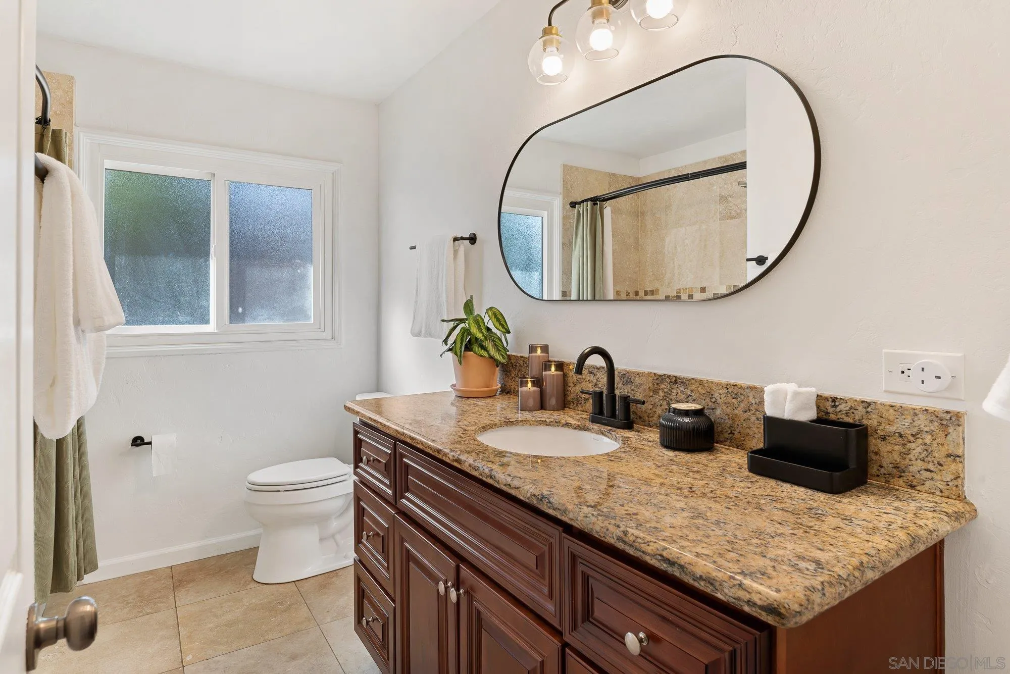 https://cdn.realtyfeed.com/cdn/127/250045847/1c15b731474b40a11464630d96898b41.webp