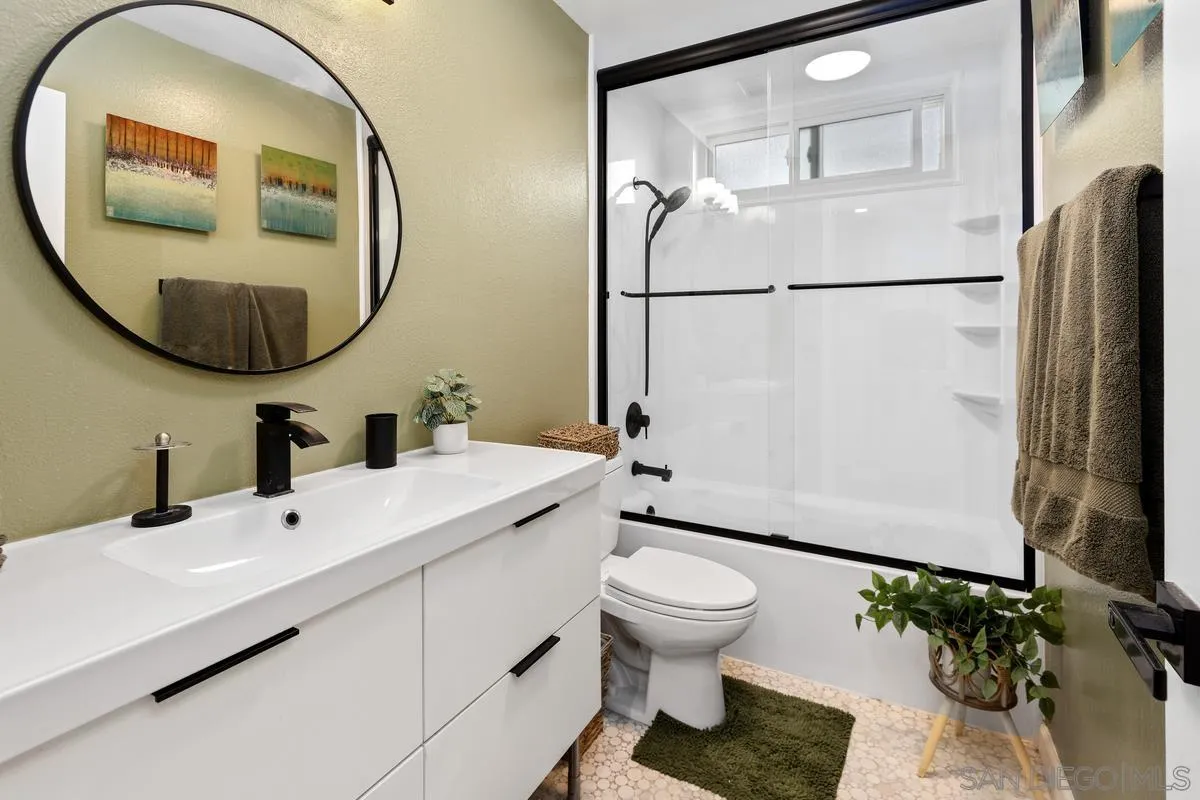 Photo #11: 250045852 Listing: Photo #11