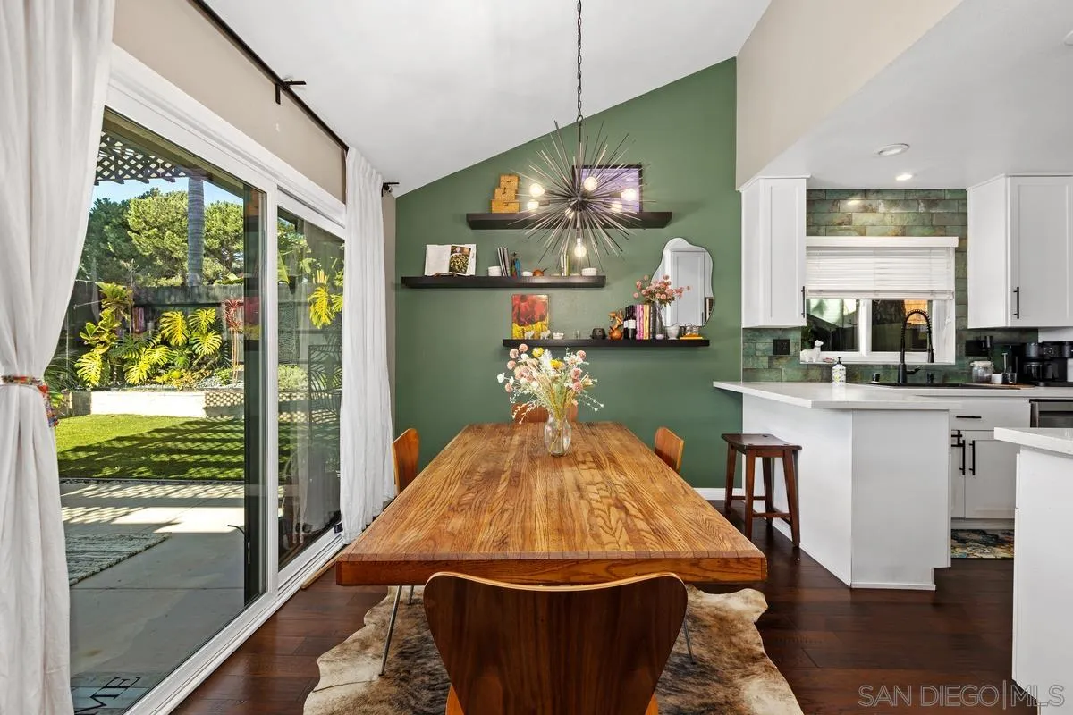 Photo #5: 250045852 Listing: Photo #5