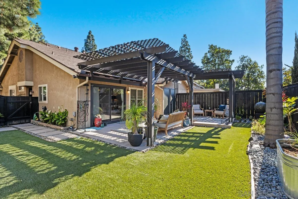 Photo #23: 250045852 Listing: Photo #23