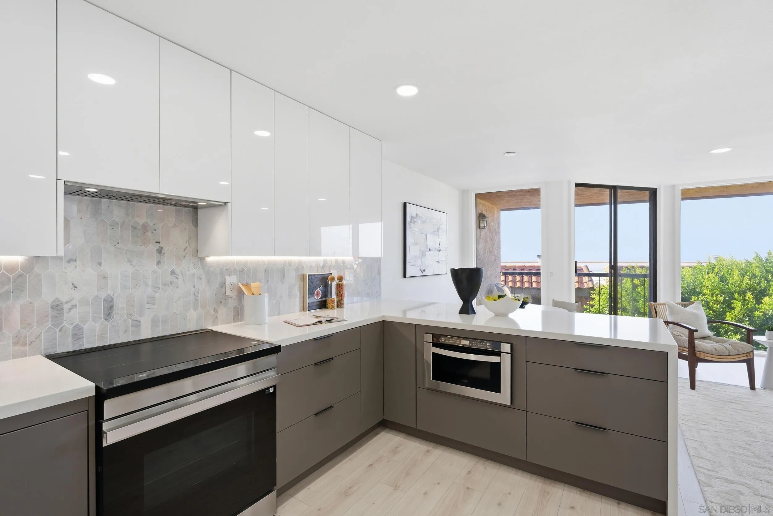 Photo #11: 250045859 Listing: Photo #11