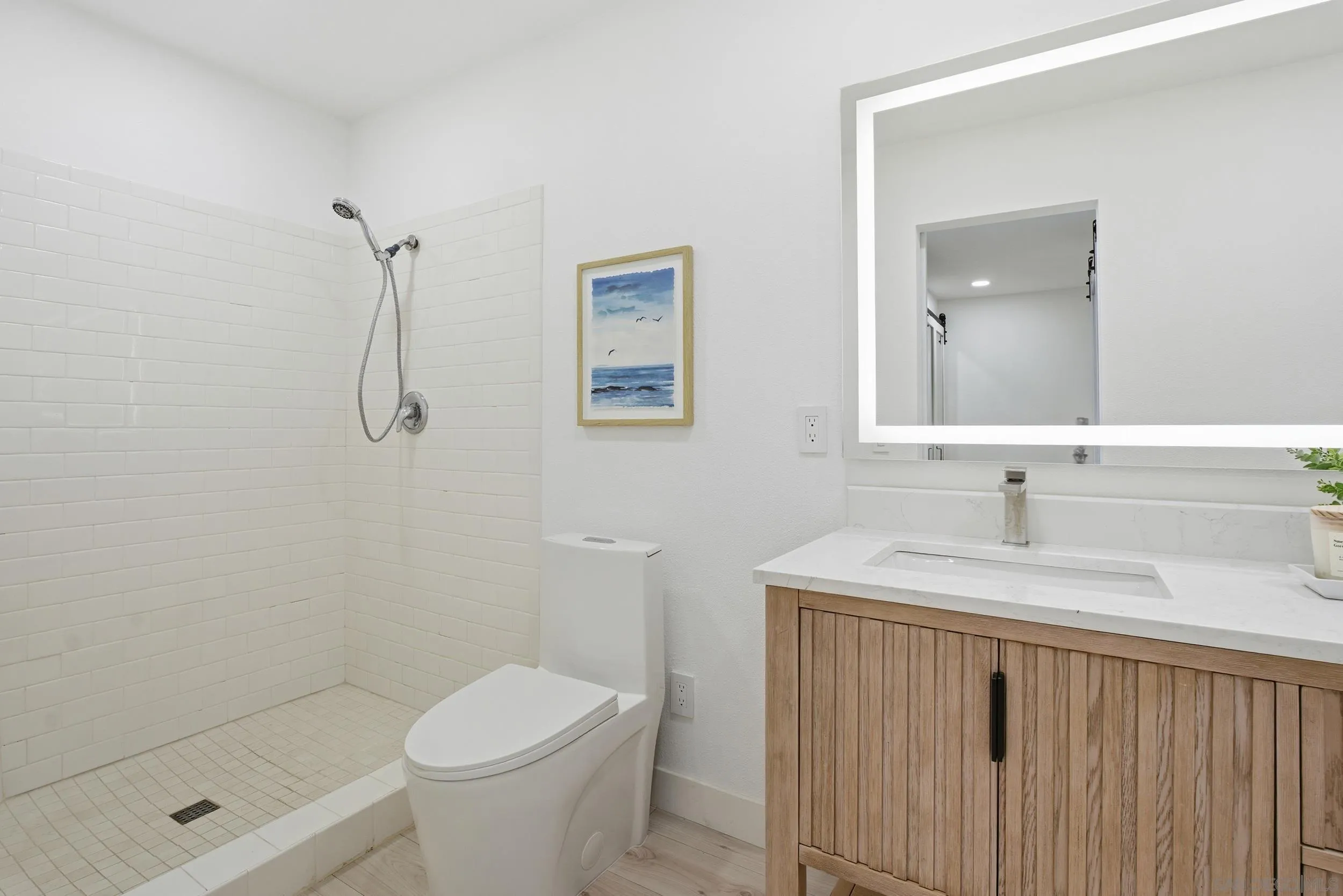 Photo #23: 250045859 Listing: Photo #23